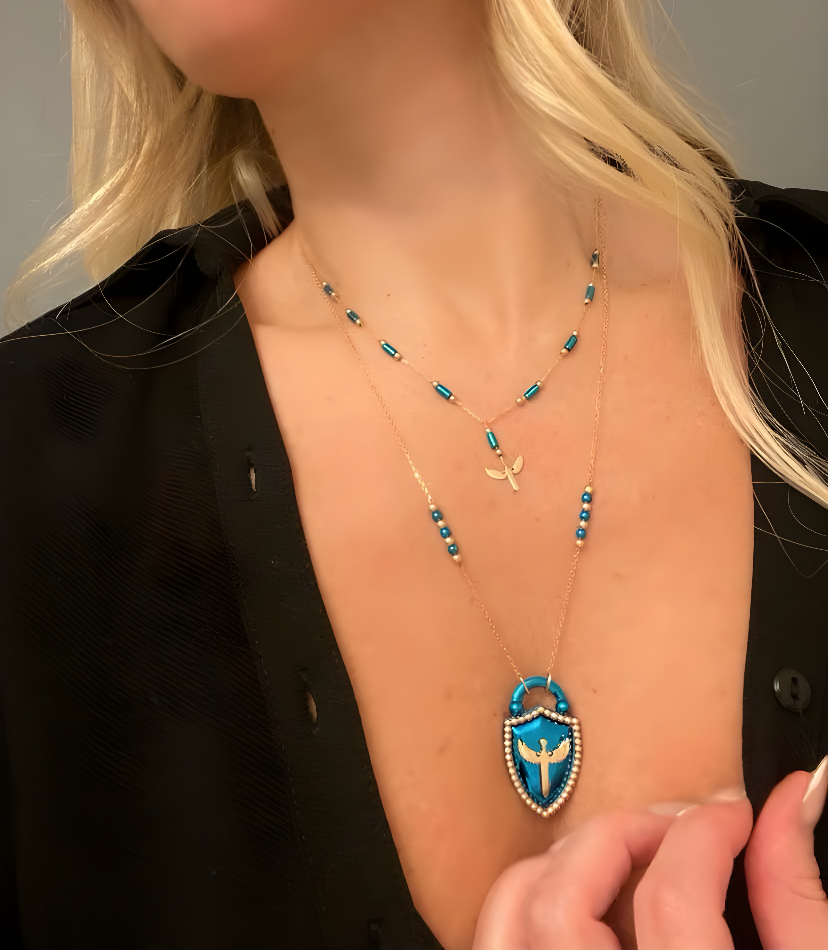 Mavi Altın Kalkan Kolye