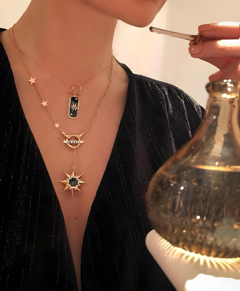 BLACK ENAMELED ER RAFİ NECKLACE