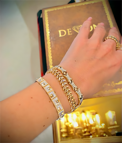 BAGETLİ ÜÇGEN PRİZMA BİLEKLİK