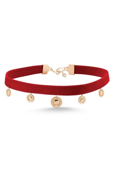 FIVE PIECES OF RED VELVET CHOKER
