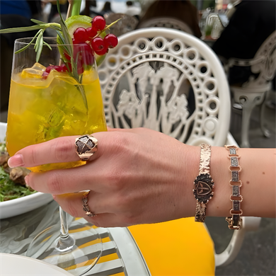 Mikail Meleği Kalkan Kelepçe