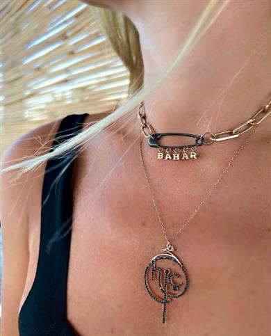 Siyah Pırlantalı Hiç Kolye