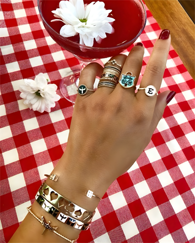 Zarlı Siyah Pırlantalı Kelepçe