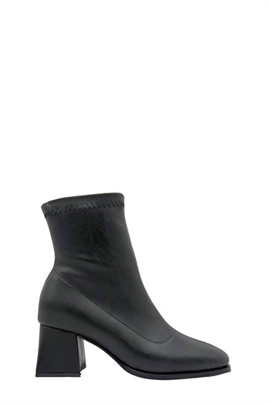 Siyah Topuklu Kadın Bot