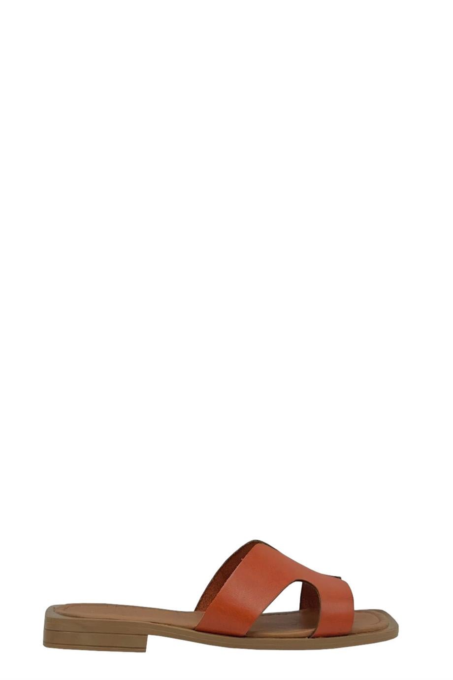 002 220636 Turuncu Deri