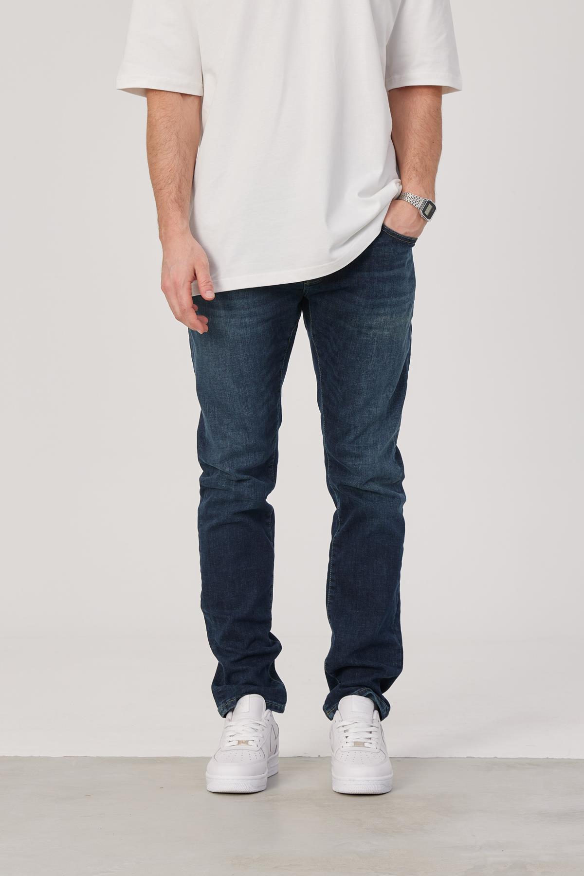 Mavi 15738 Slim Koyu Mavi Jean