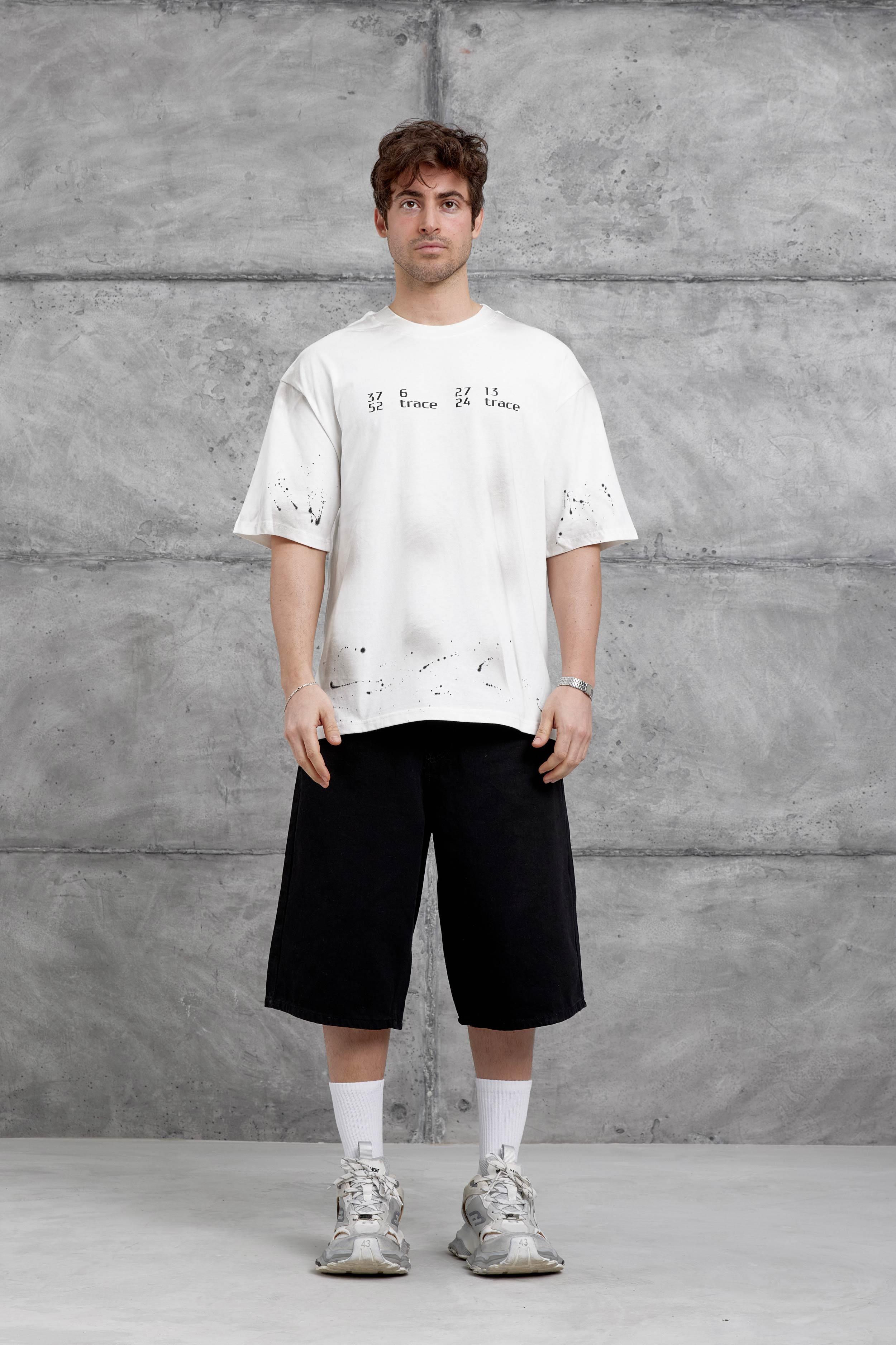 Beyaz Arka Hydrion Yazılı Oversize Tshirt · 2