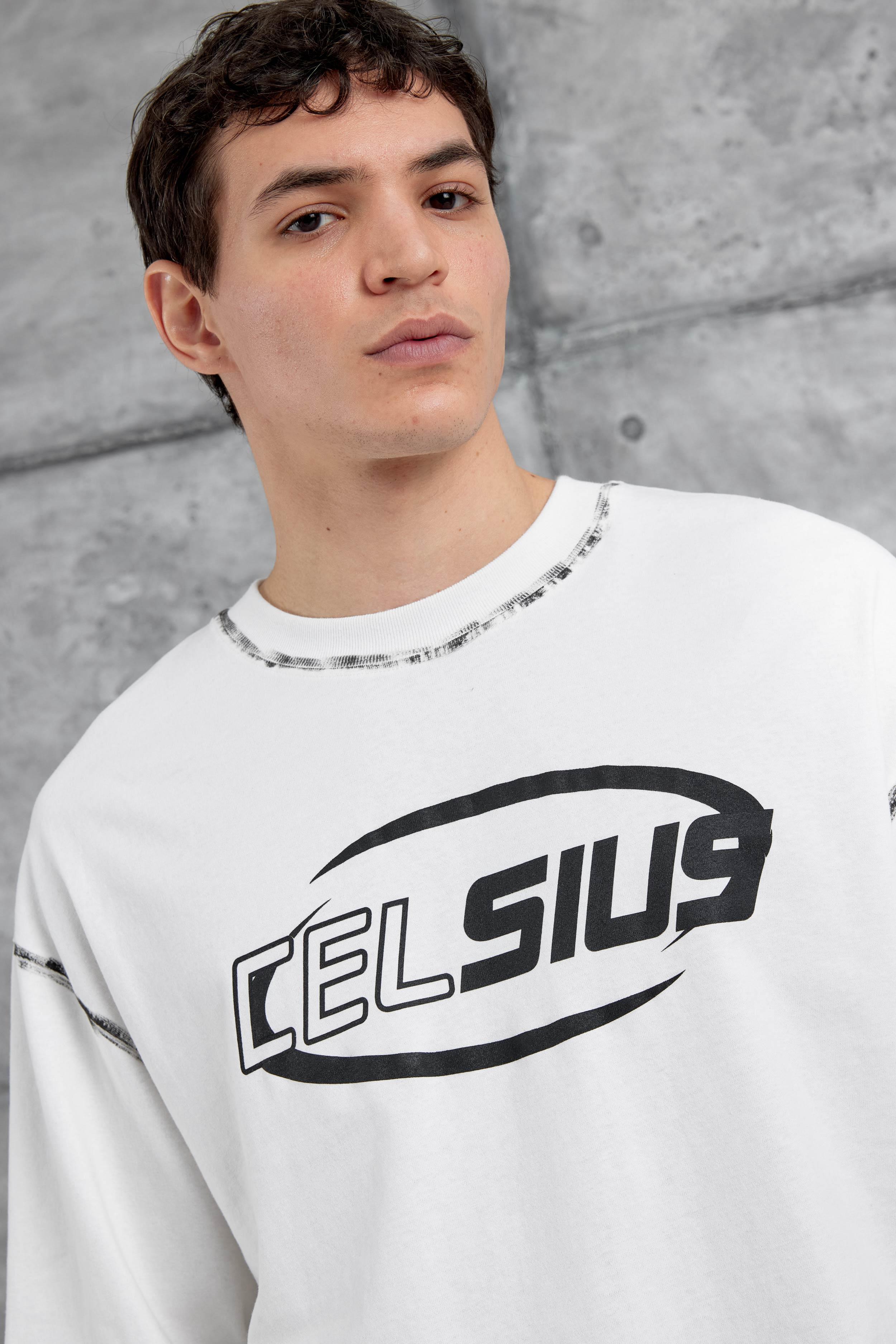 Beyaz Celcius Yazılı Oversize Tshirt · 2