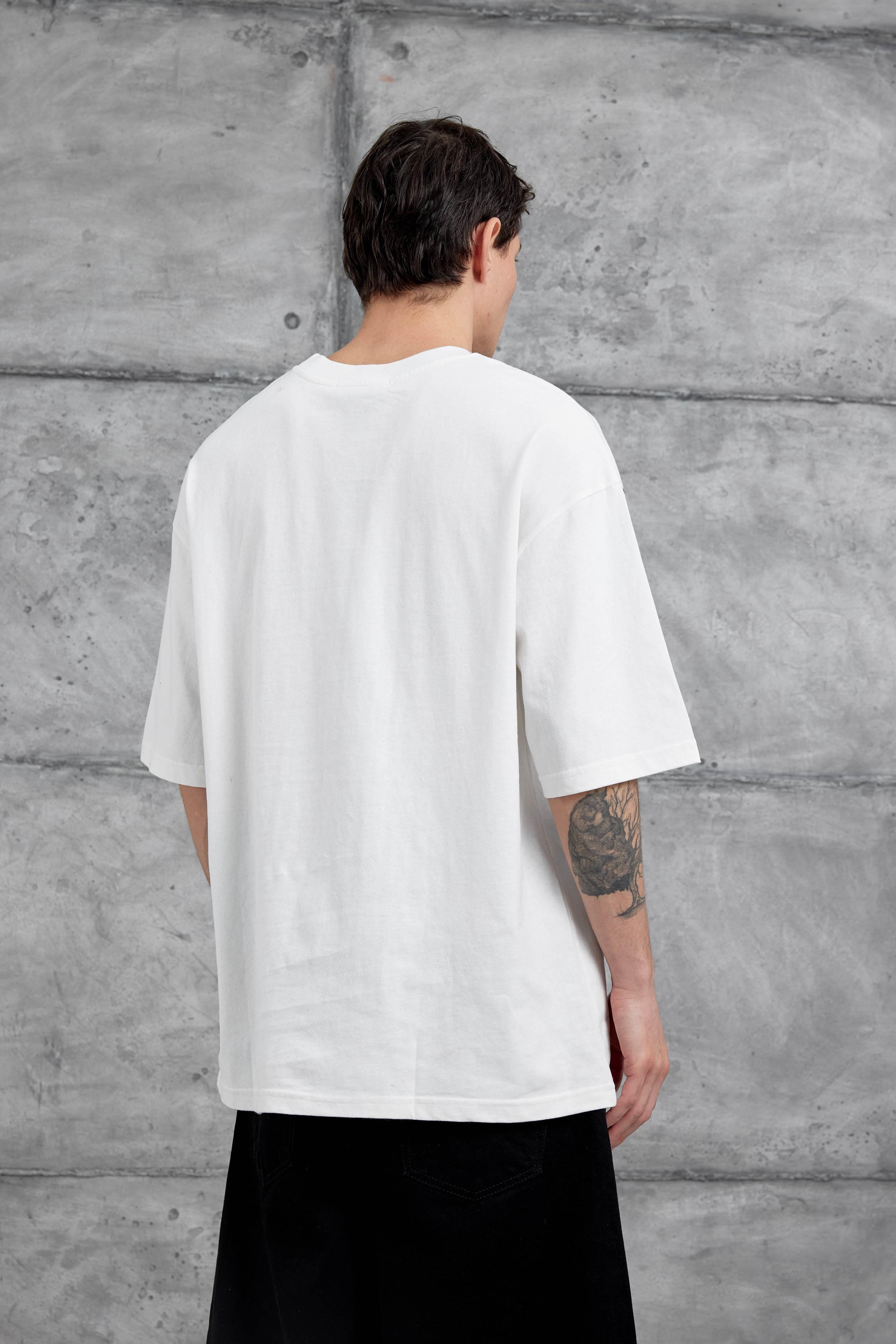 Beyaz Celcius Yazılı Oversize Tshirt · 3
