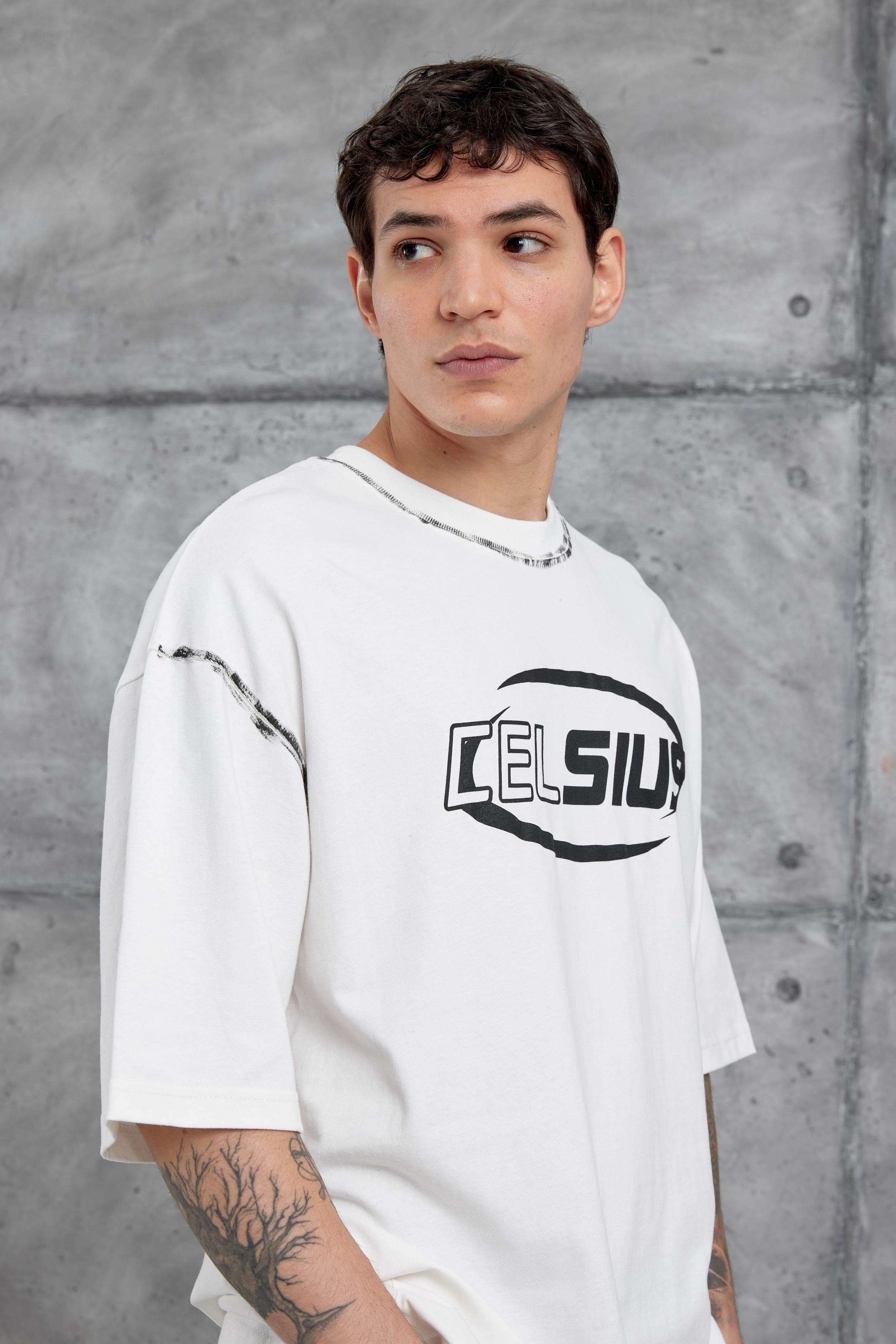 Beyaz Celcius Yazılı Oversize Tshirt · 4