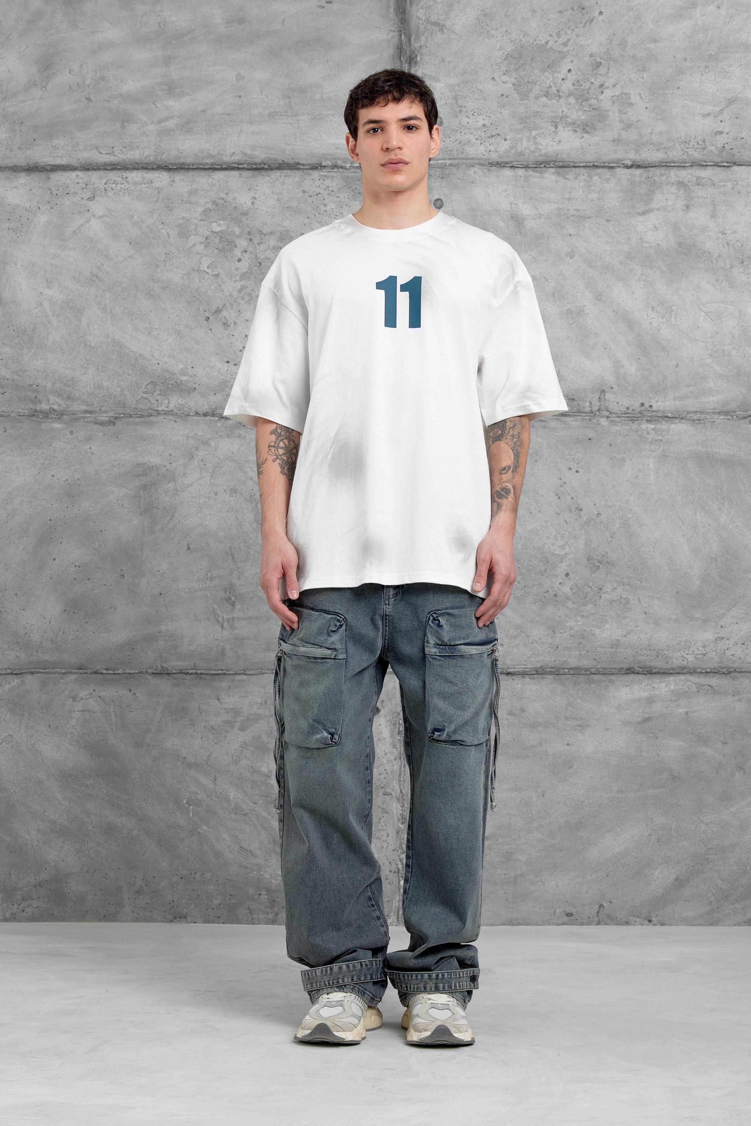 Beyaz M11 Yazılı Oversize Tshirt · 4