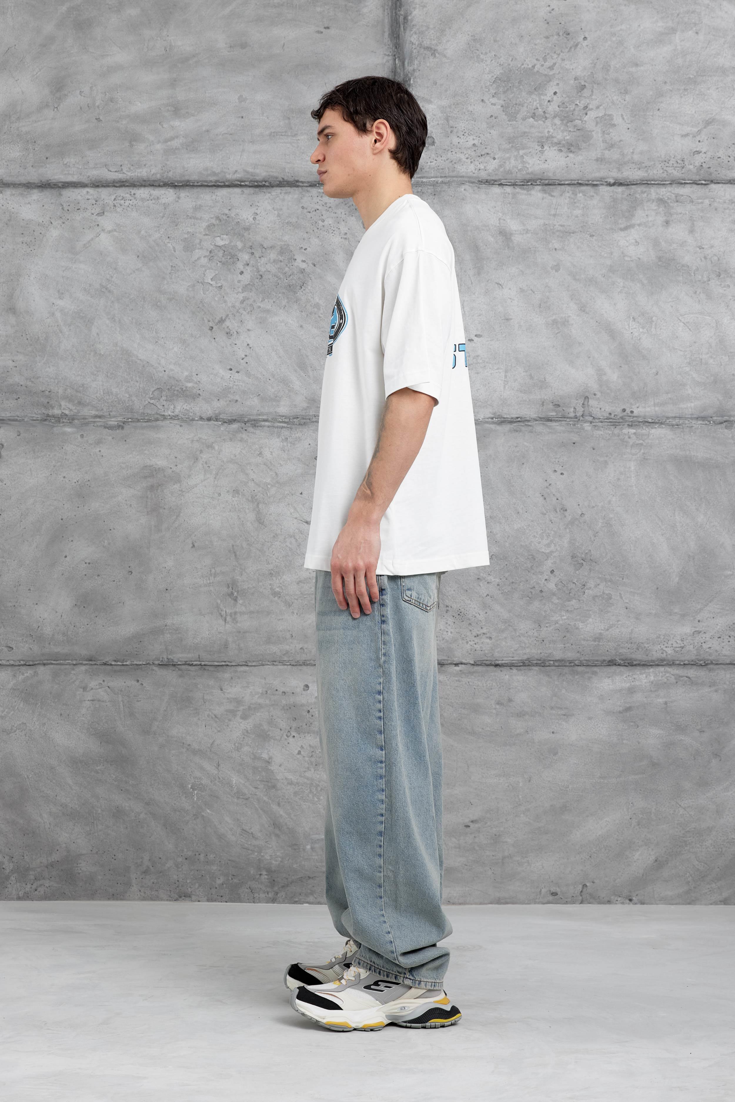 Beyaz M99 Studio Yazılı Oversize Tshirt · 5