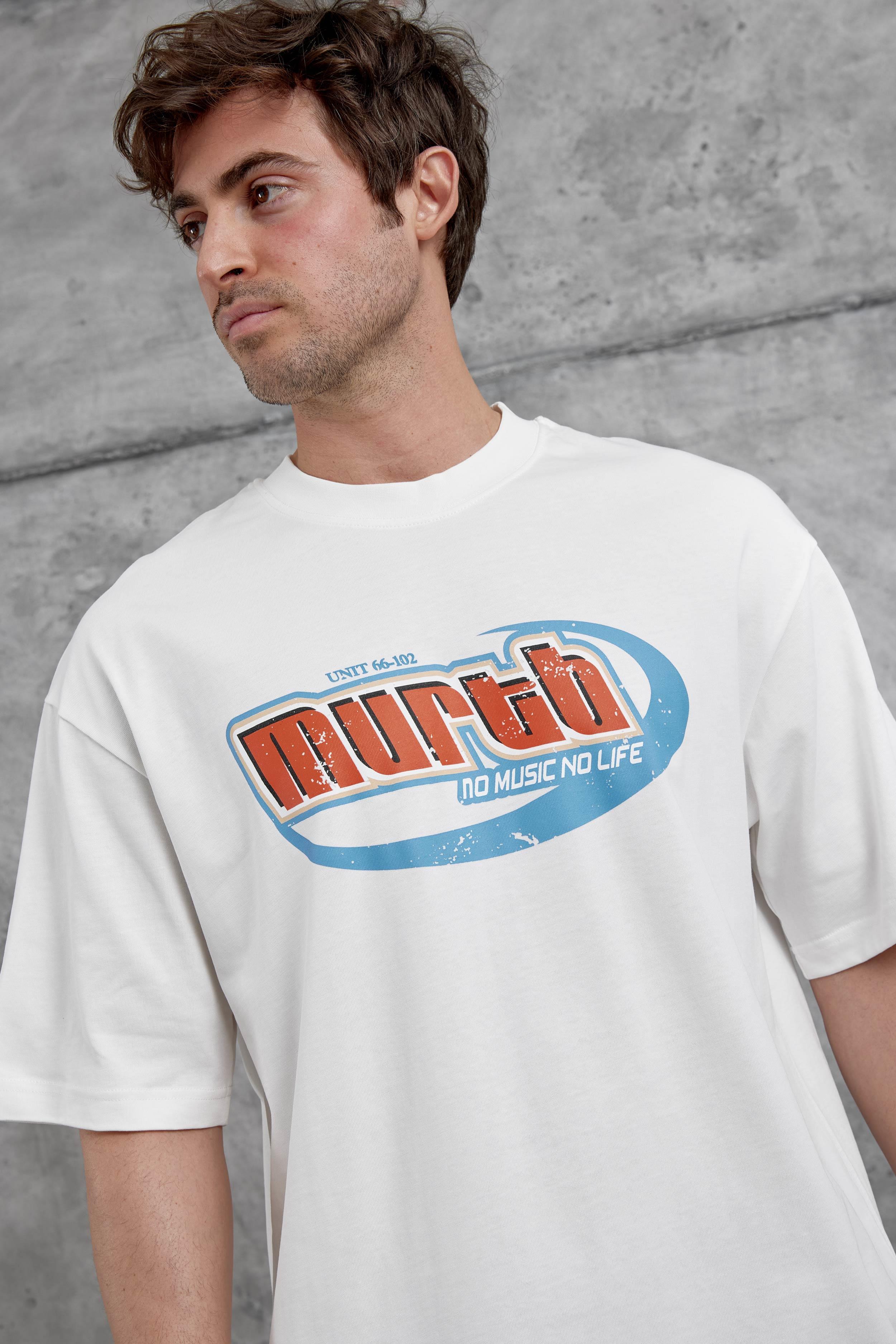 Beyaz Murth Baskılı Oversize Tshirt · 2
