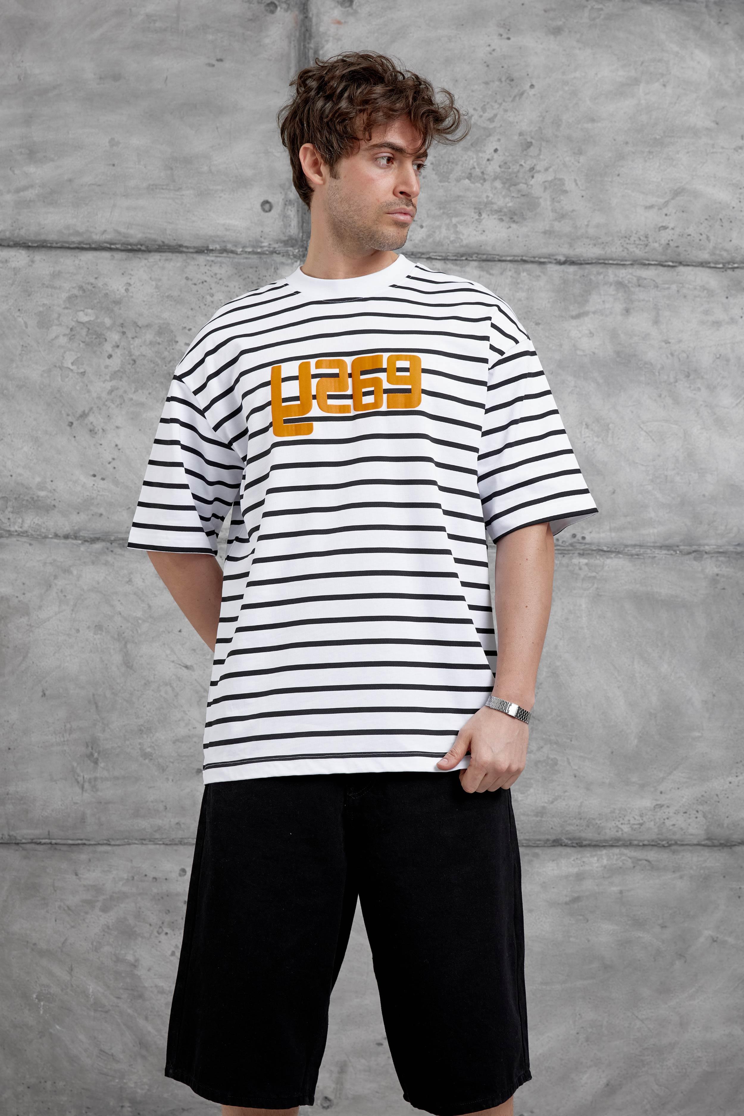 Beyaz Y269 Baskılı ve Çizgili Oversize Tshirt · 4