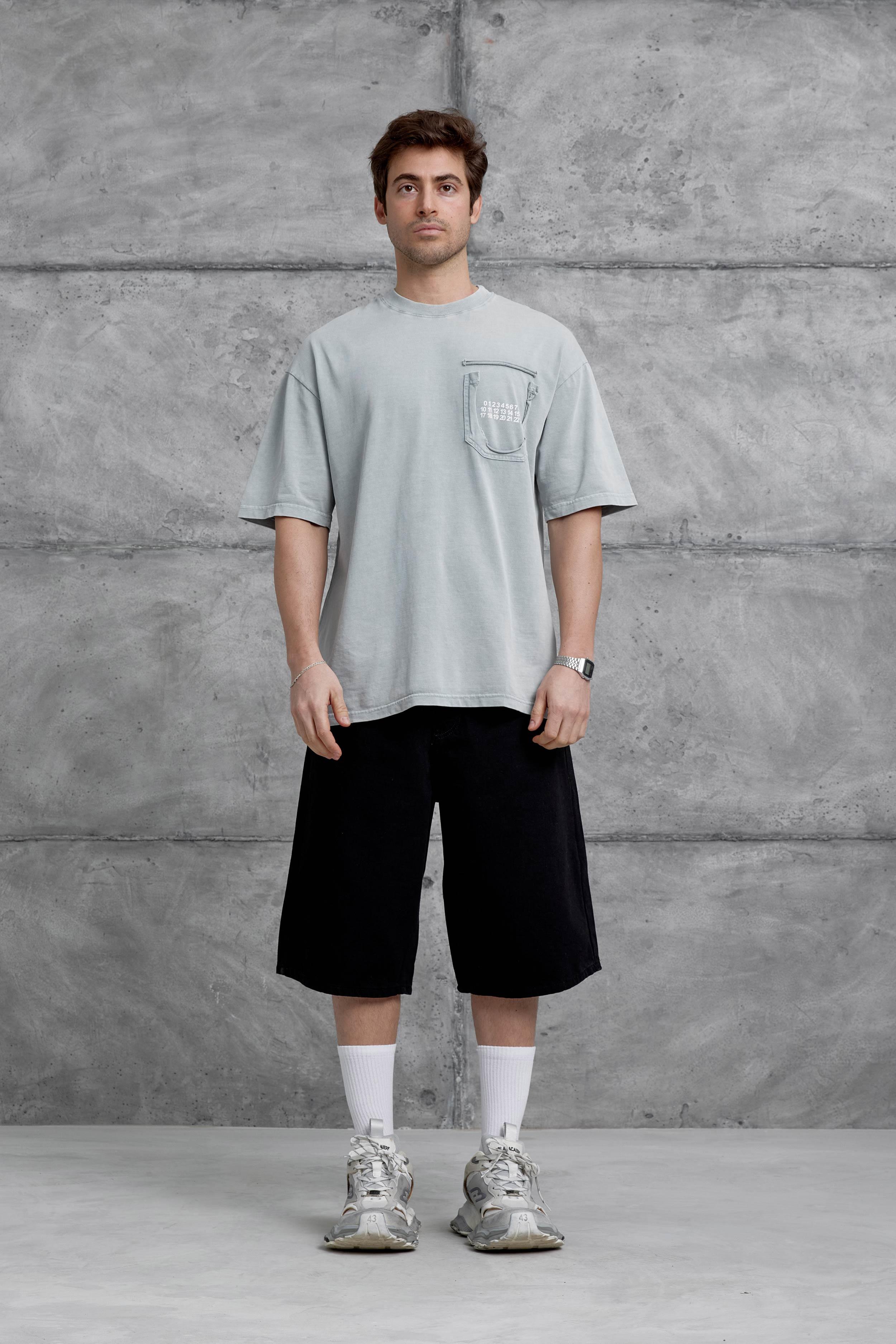 Gri Cepte Rakam Detaylı Yıkamalı Oversize Tshirt