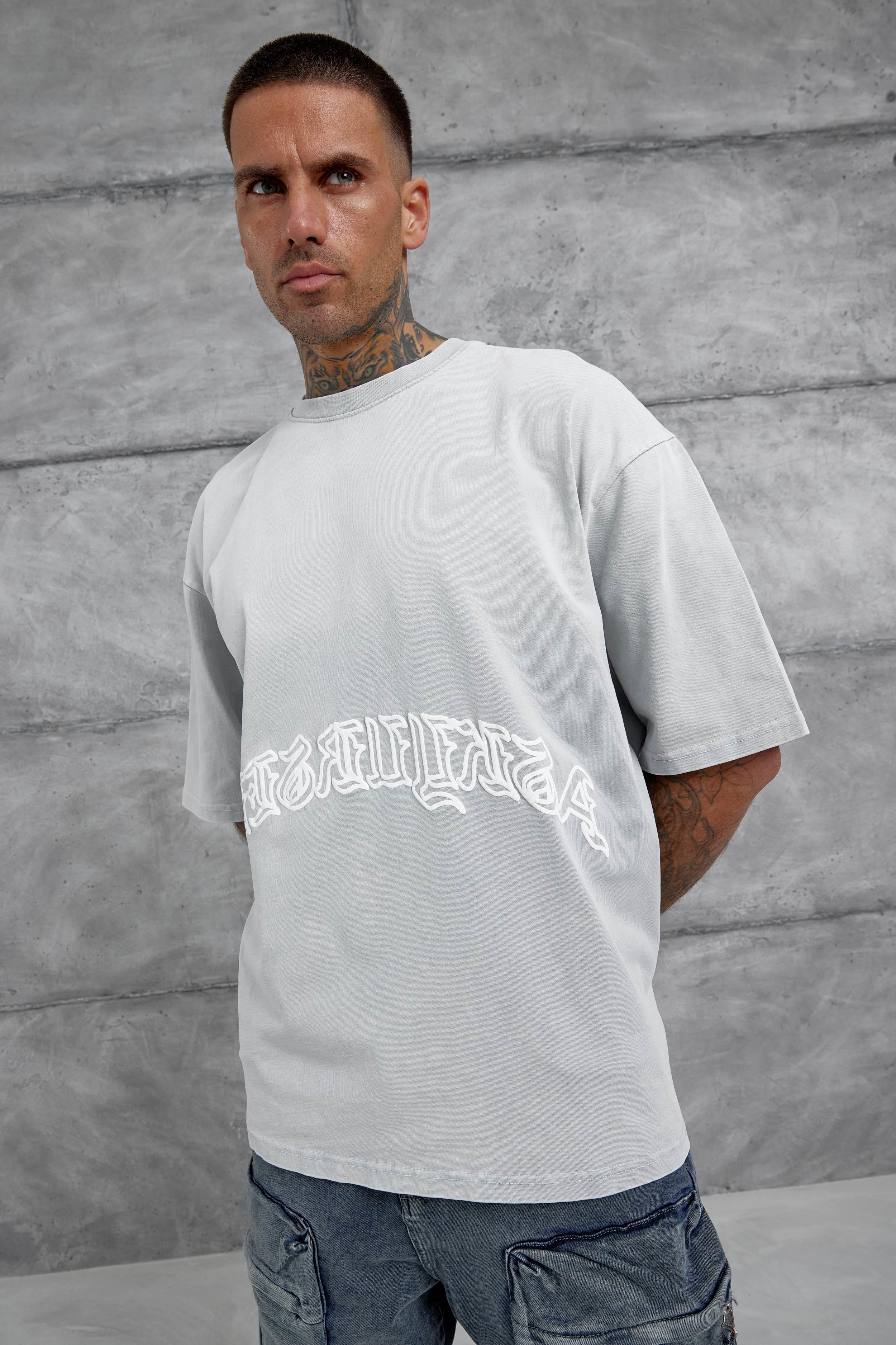 Gri İşaretli Yazı Baskılı Yıkamalı Oversize Tshirt · 2