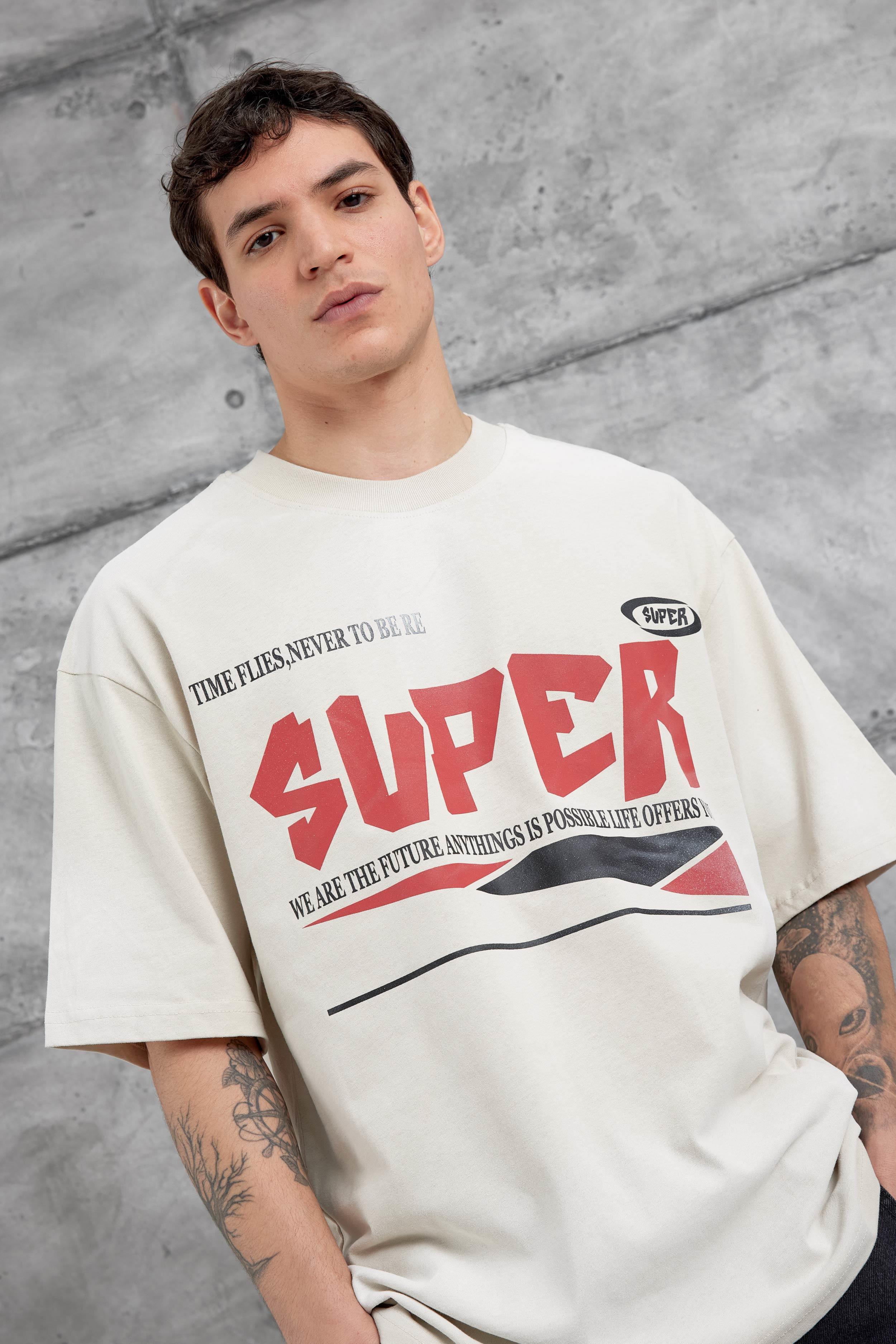 Krem Super Yazılı Oversize Tshirt · 2
