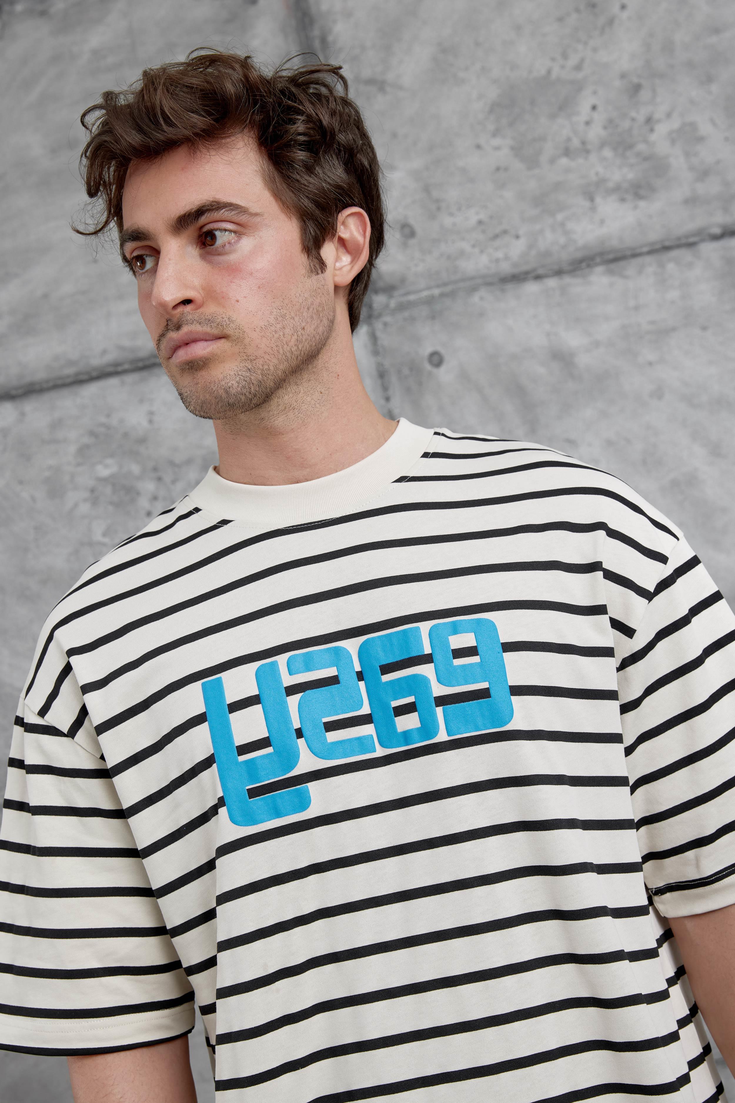 Krem Y269 Baskılı ve Çizgili Oversize Tshirt · 2