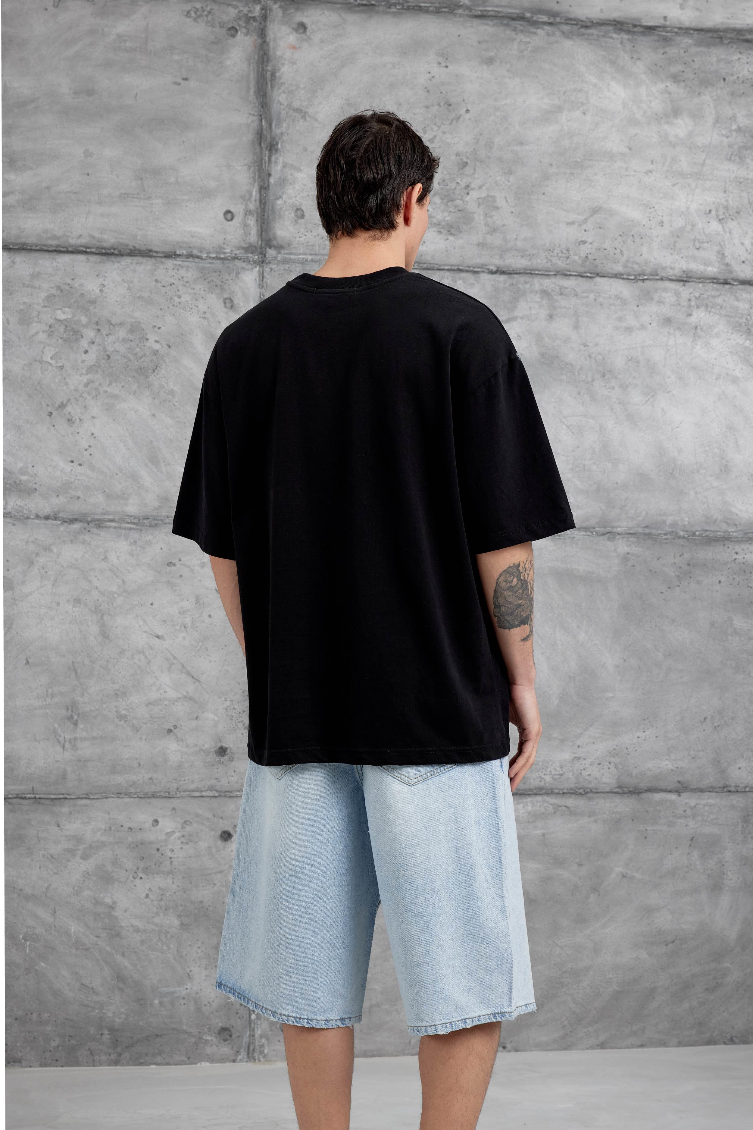Siyah Celcius Yazılı Oversize Tshirt · 3