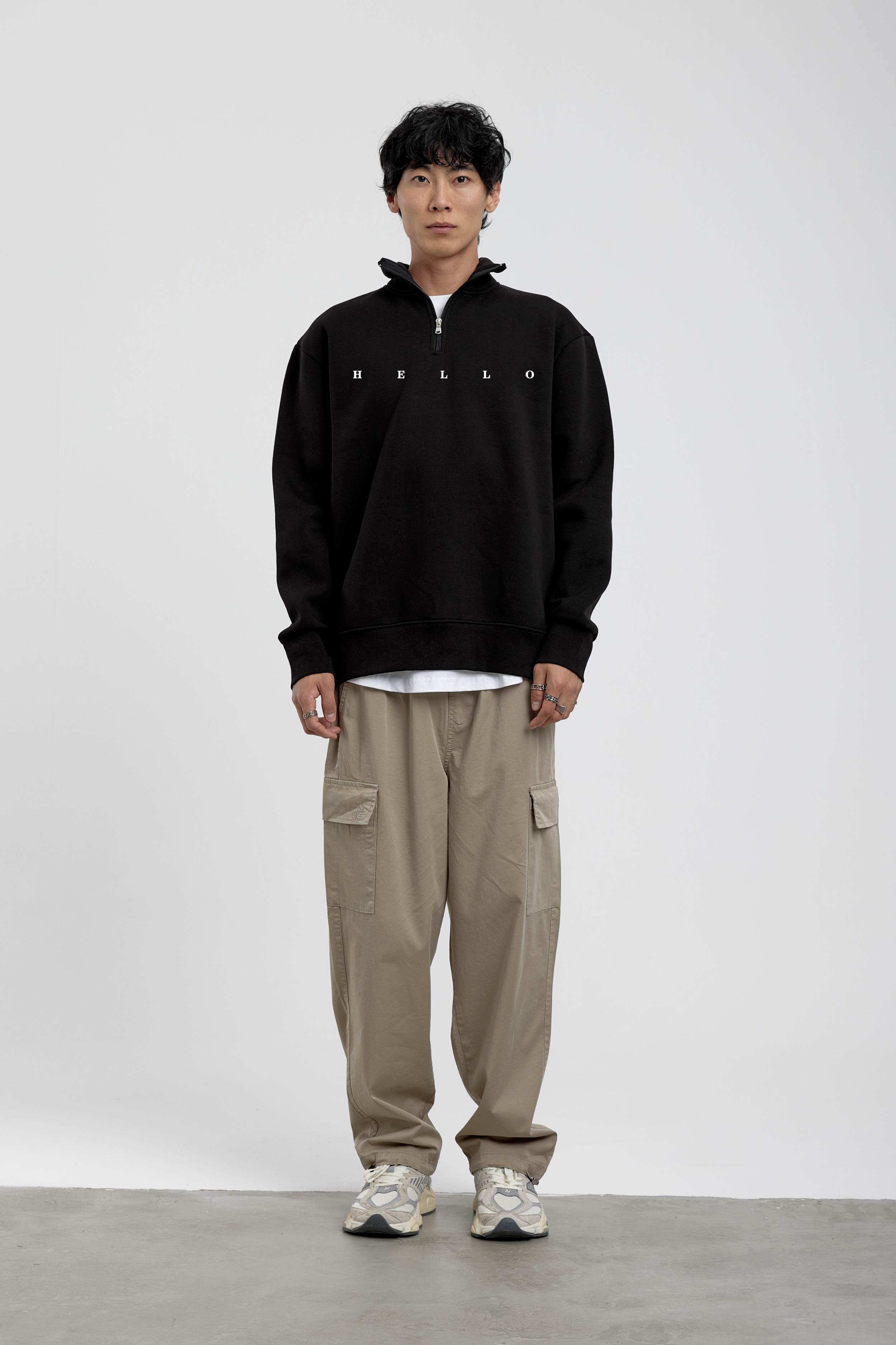 Siyah Hello Yazılı Yarım Fermuarlı Sweatshirt · 2