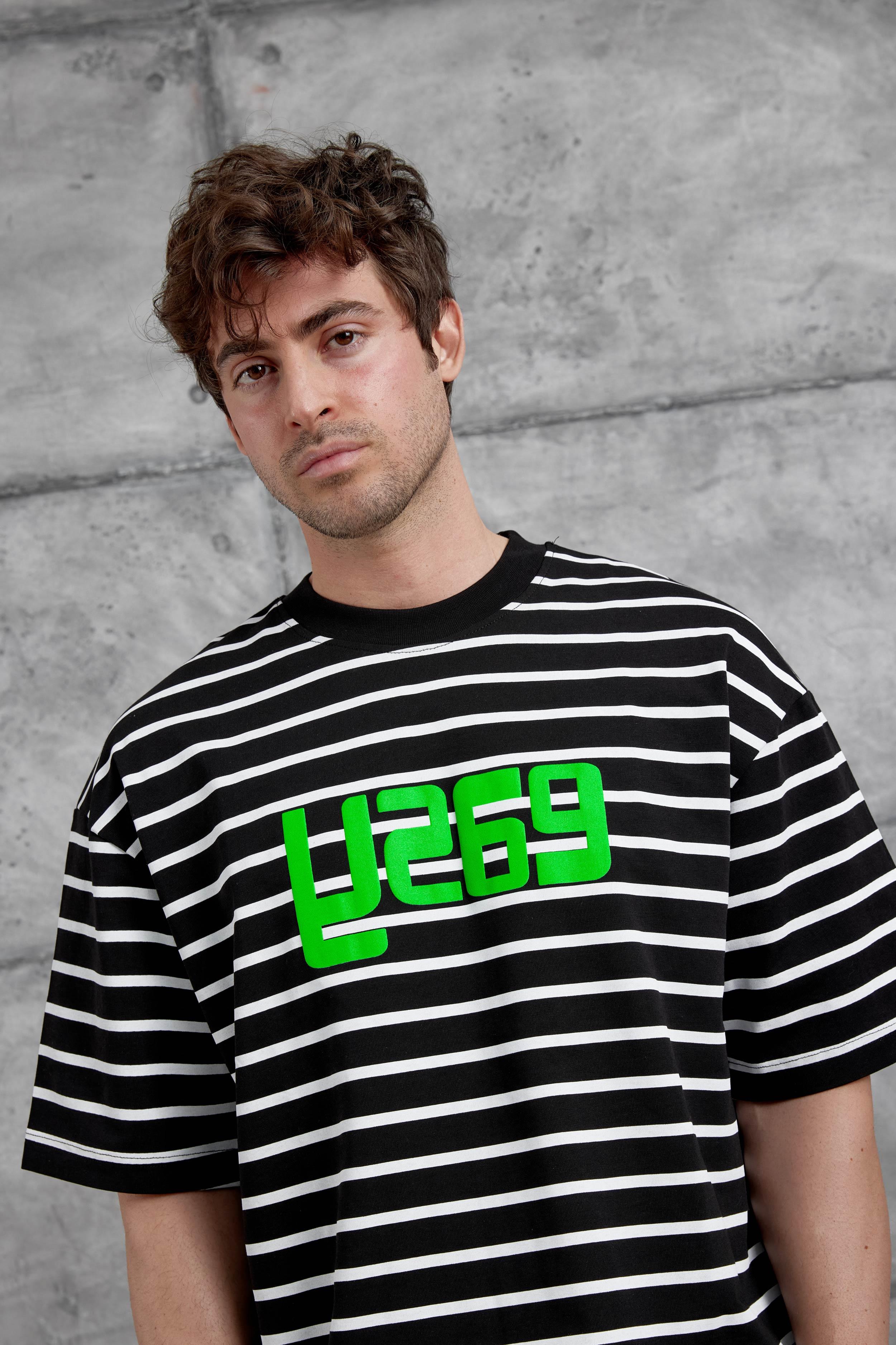 Siyah Y269 Baskılı ve Çizgili Oversize Tshirt · 2