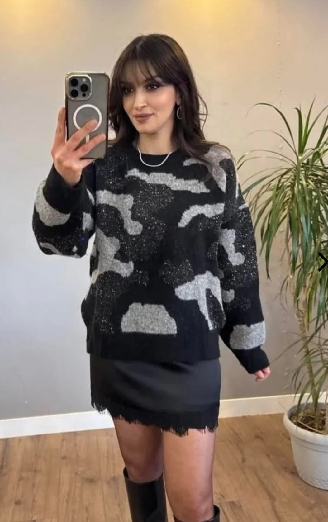 SiYAH LEOPAR SİMLİ ORJİNAL YÜN KAZAK
