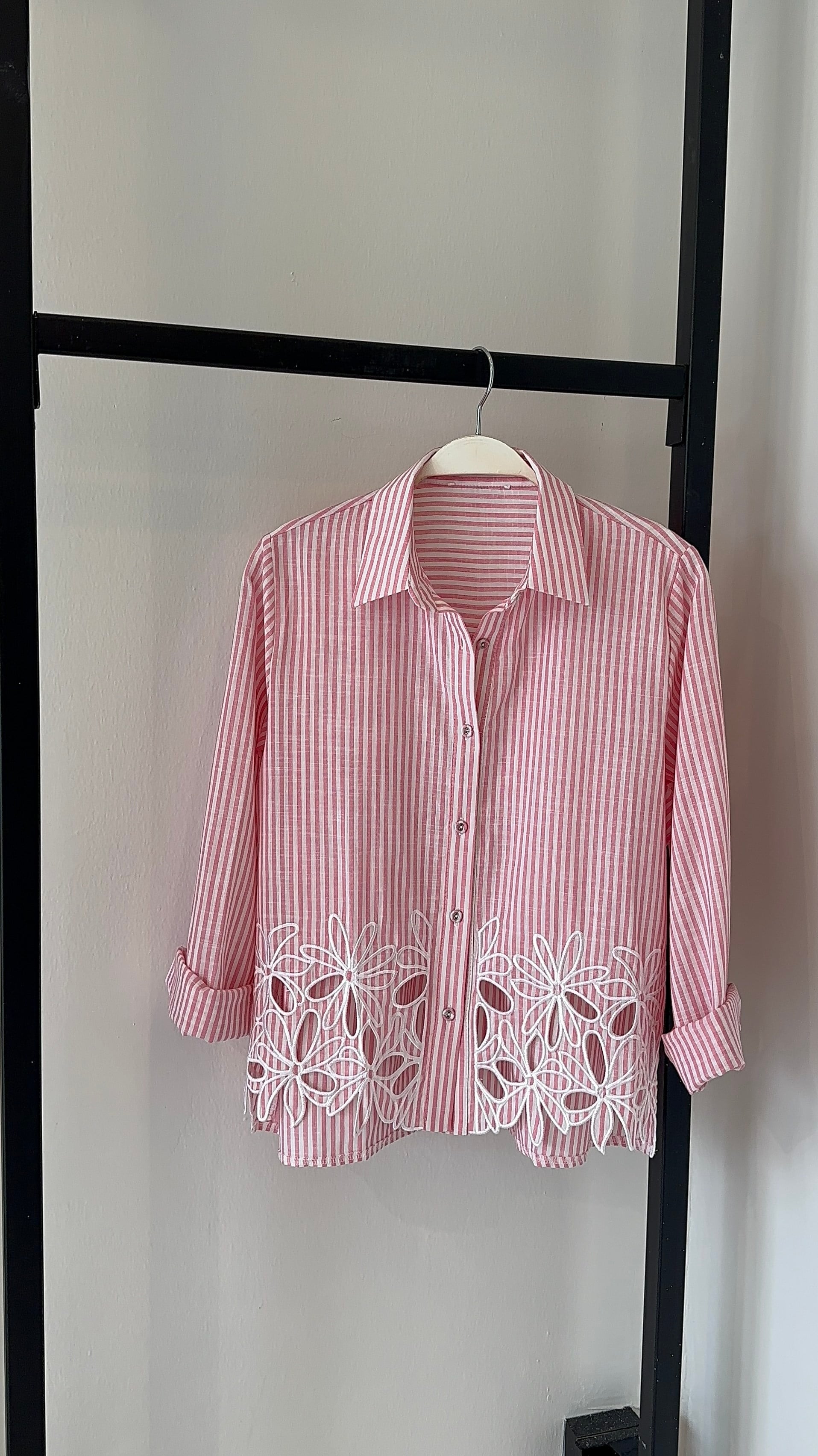PEMBE GÜPÜR ÇİZGİLİ GÖMLEK