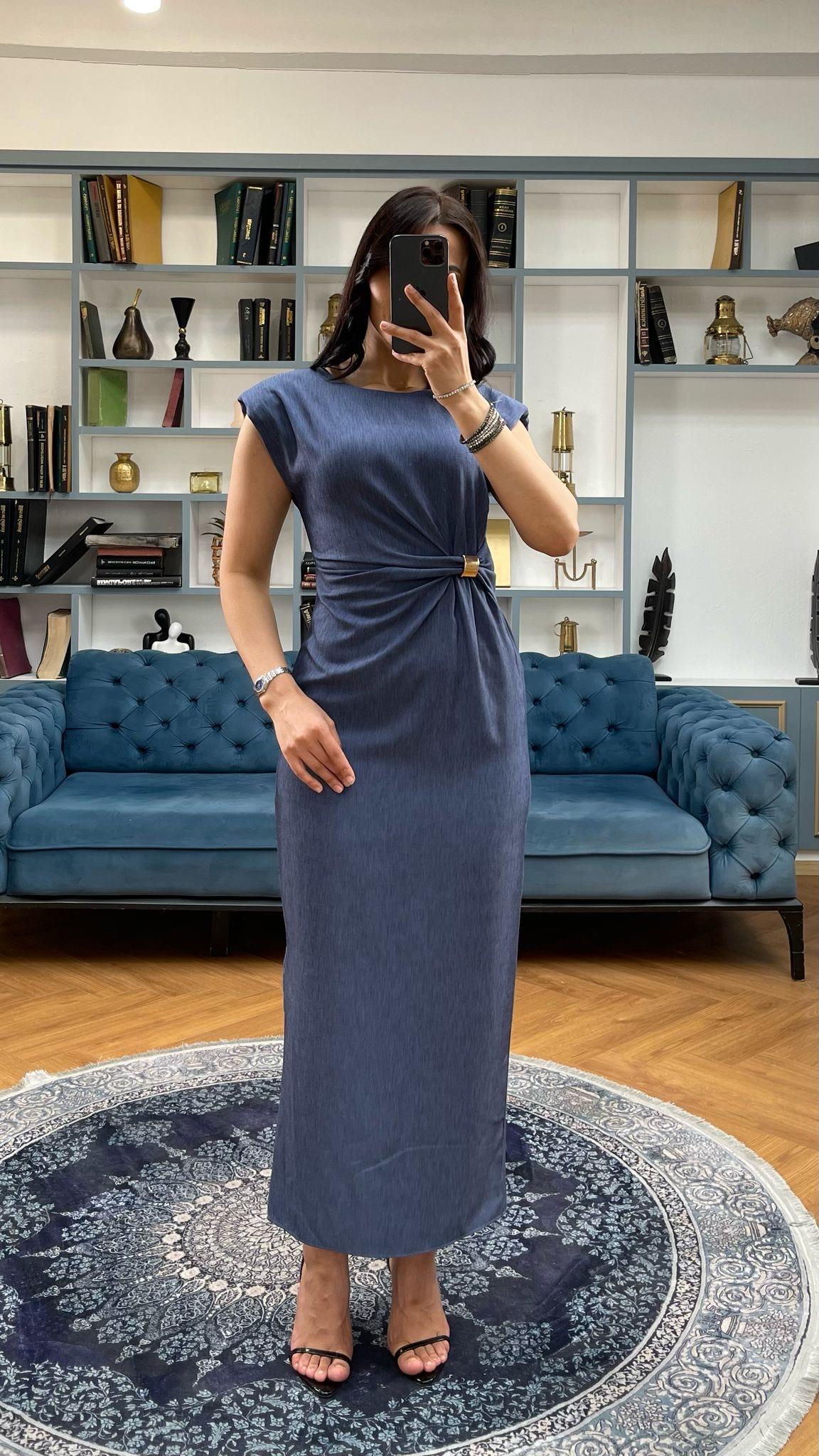 Vatkalı Toka Detaylı Elbise