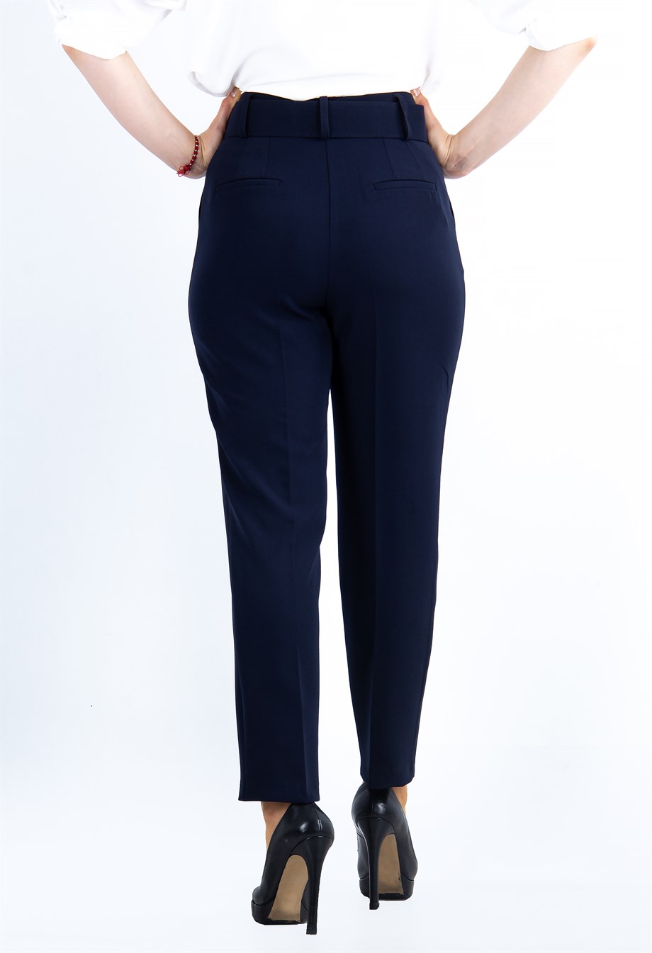 Ladies Three Quarter Trousers | Mazari Outdoor Wear | Tselentis Group