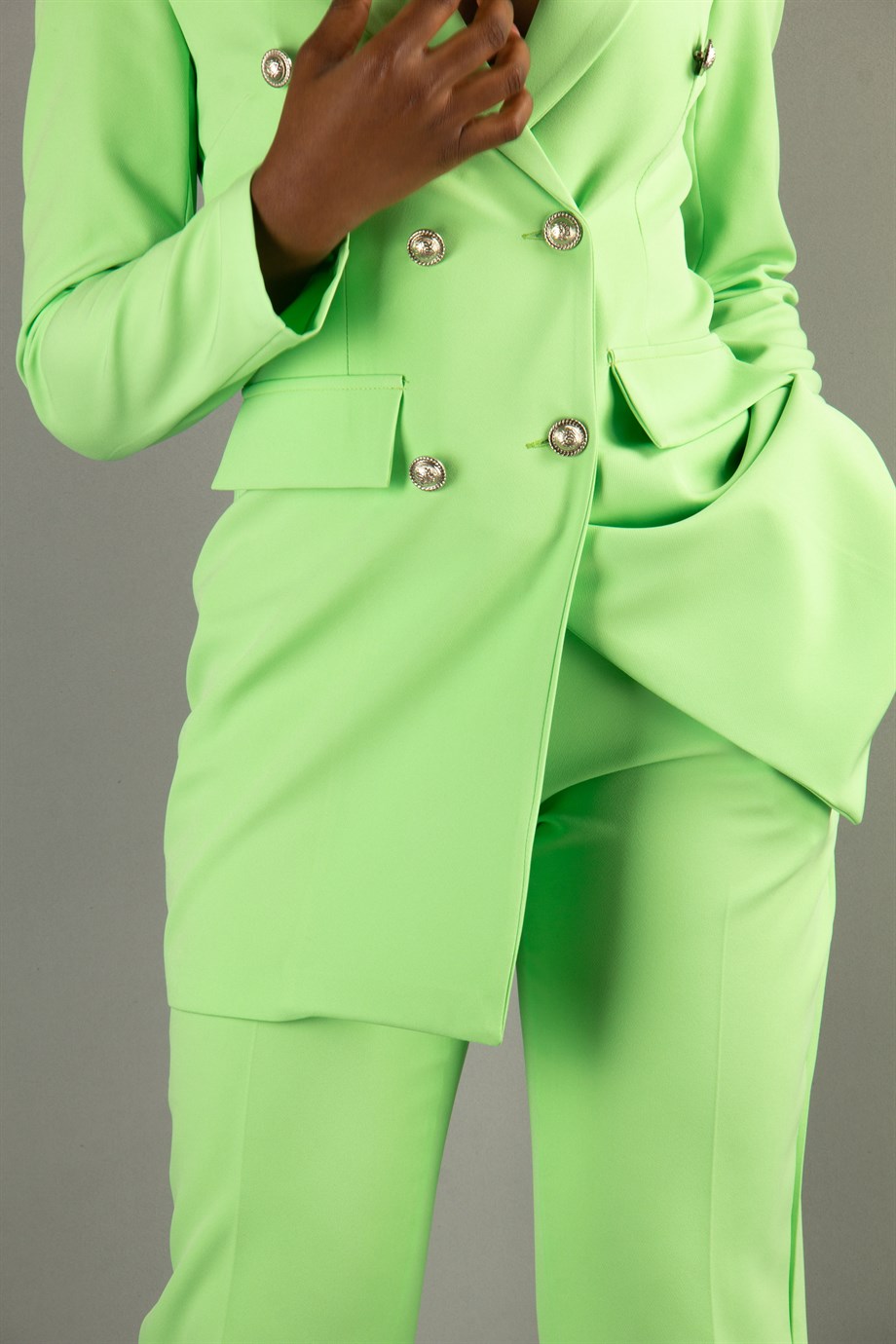 بدلة بليزر نسائية بأزرار - أخضر ليموني