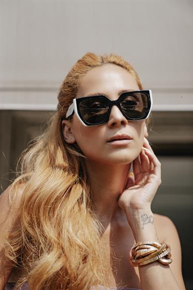 Prada PR 15WS 09Q5S0 54 Kadın Çekik Siyah Kemik Güneş Gözlüğü