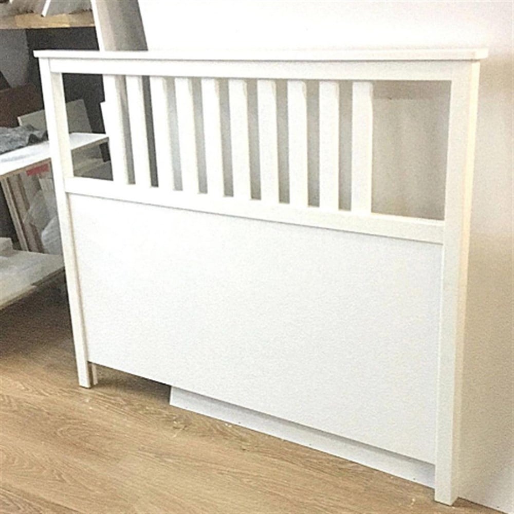 Beyaz ahşap başlık 