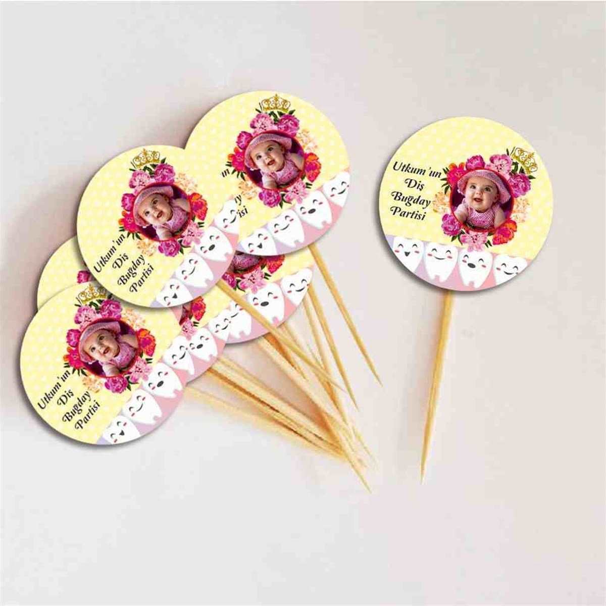 Diş Buğdayı Yaramaz Sevimli Diş Cupcake Kurdanı 