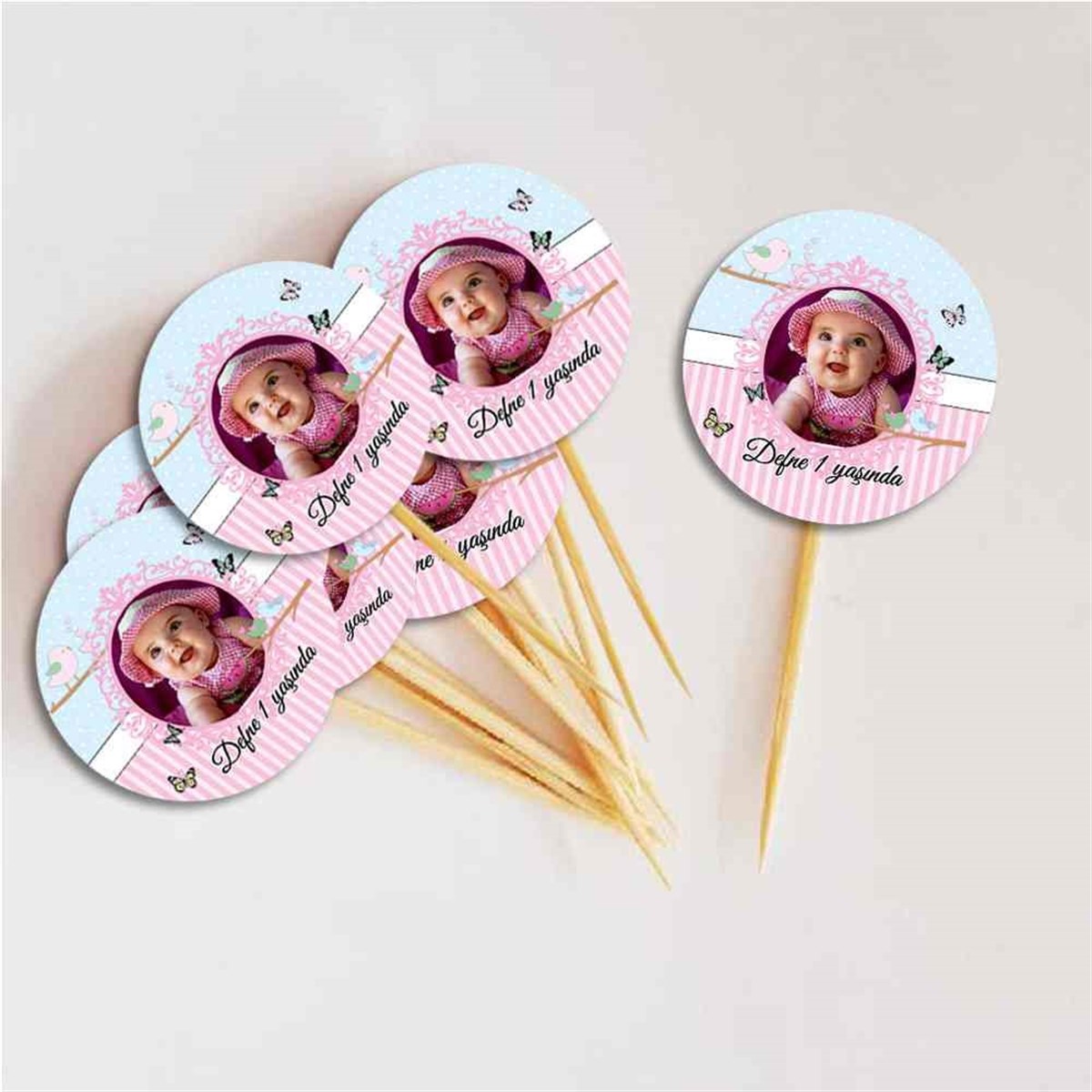 Kelebek Kuşlu Kurdan  