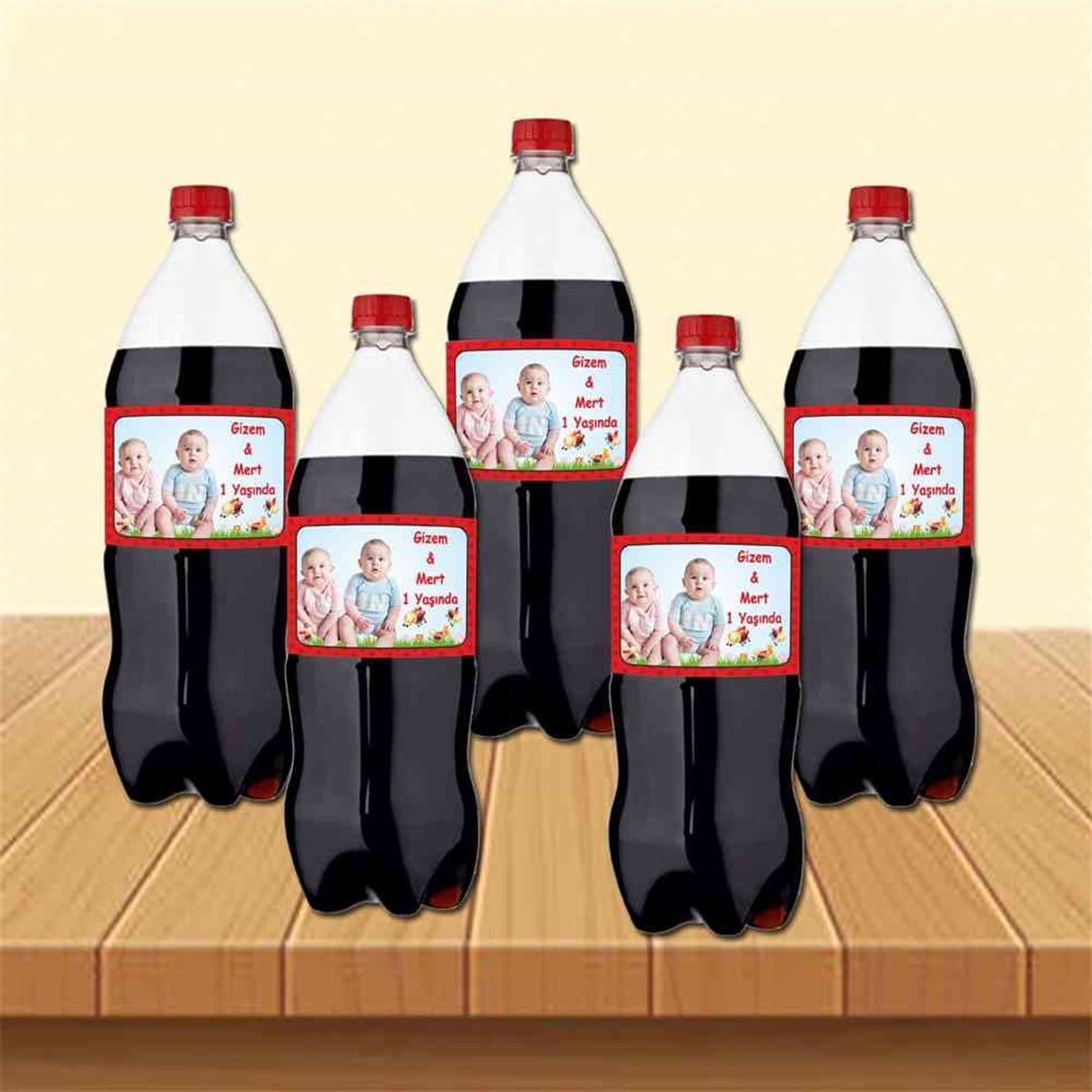Kırmızı Puantiyeli Temalı Cola Şisesi Bandı   