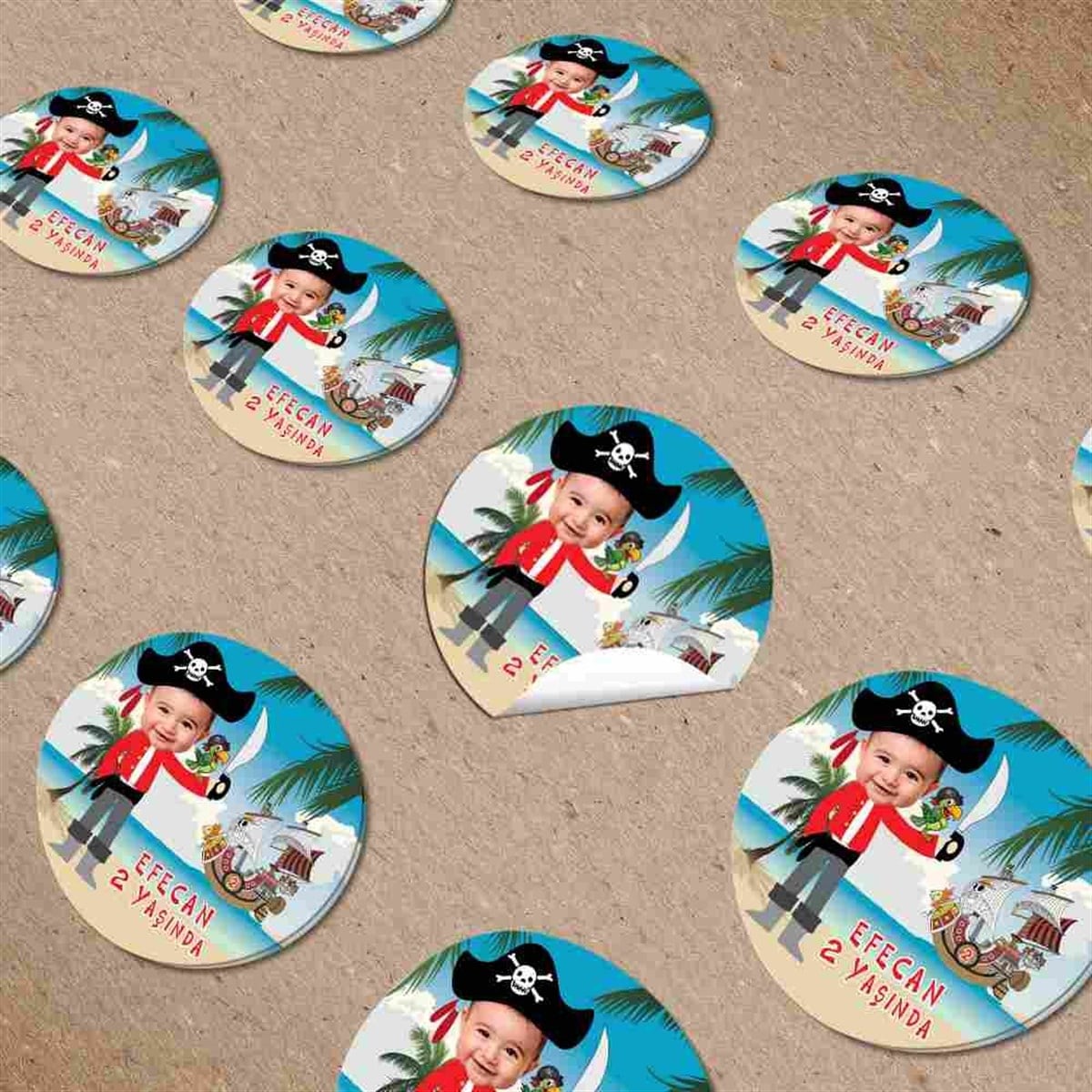 Korsan Konsept Kişiye Özel Sticker 30 Adet  