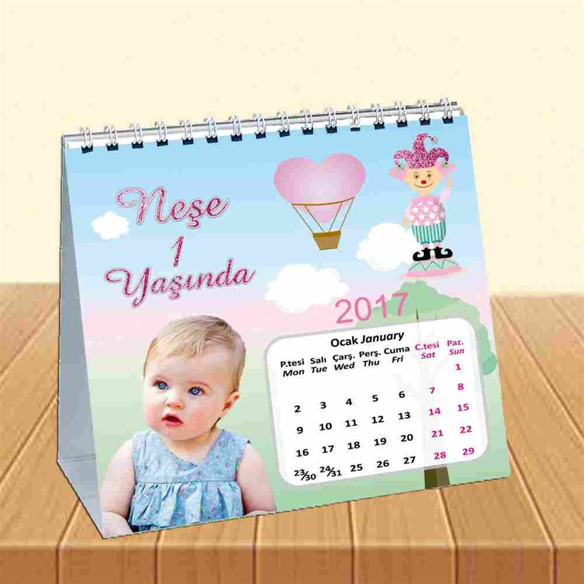 Pembe Sirk Konsepti Kişiye Özel Masa Takvimi 