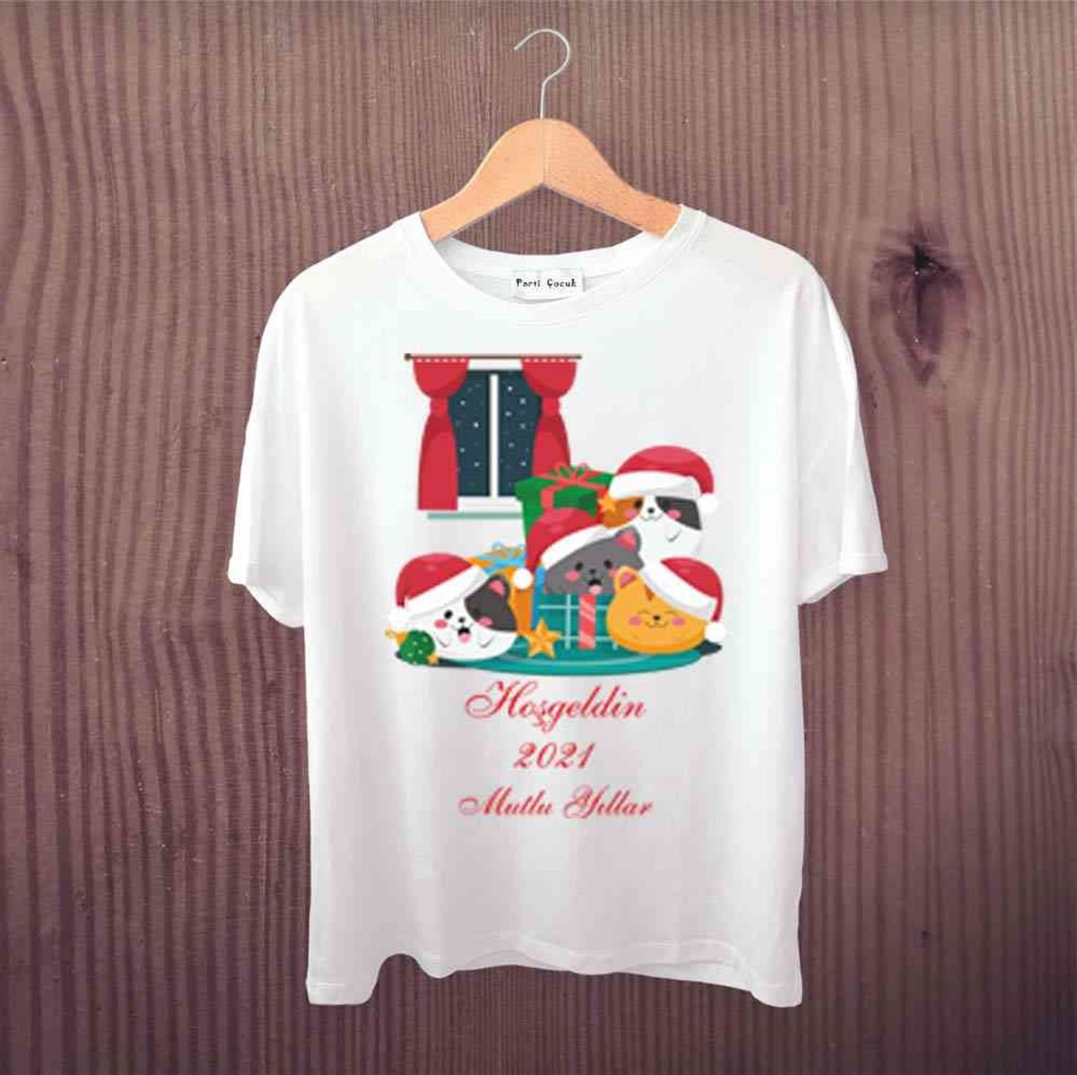 Sevimli Kediler Kedi Figürlü Yılbaşı Tişört 