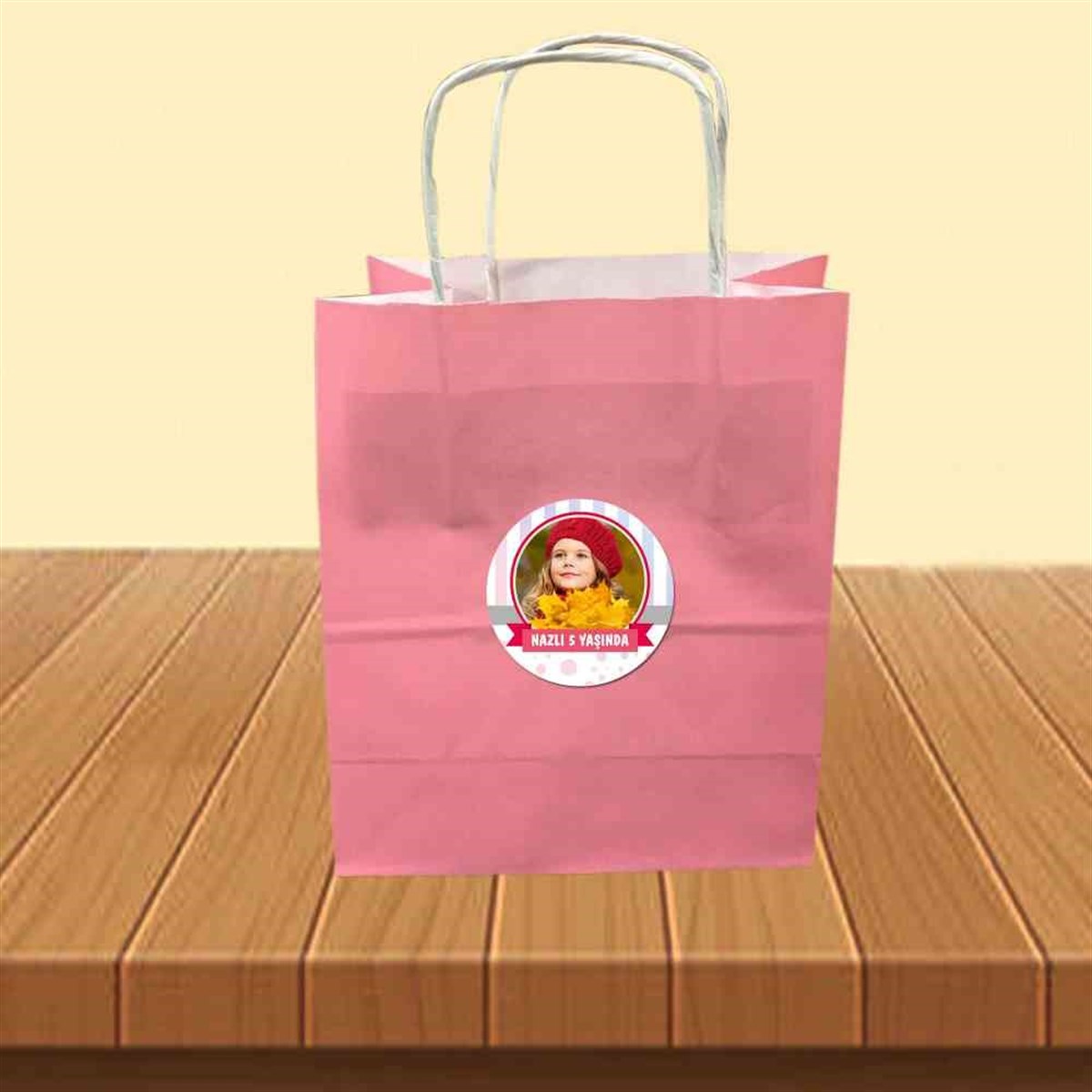 Susam Sokagı Konsept Karton Poşet ve Sticker 