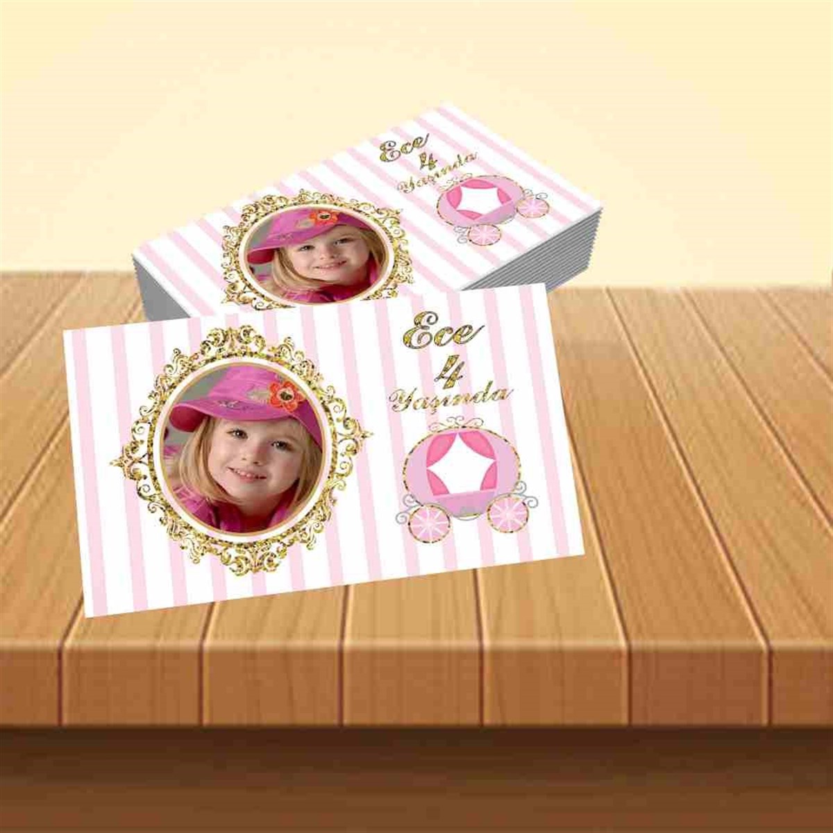 Taçlı Konsepti Buzdolabı Magneti 