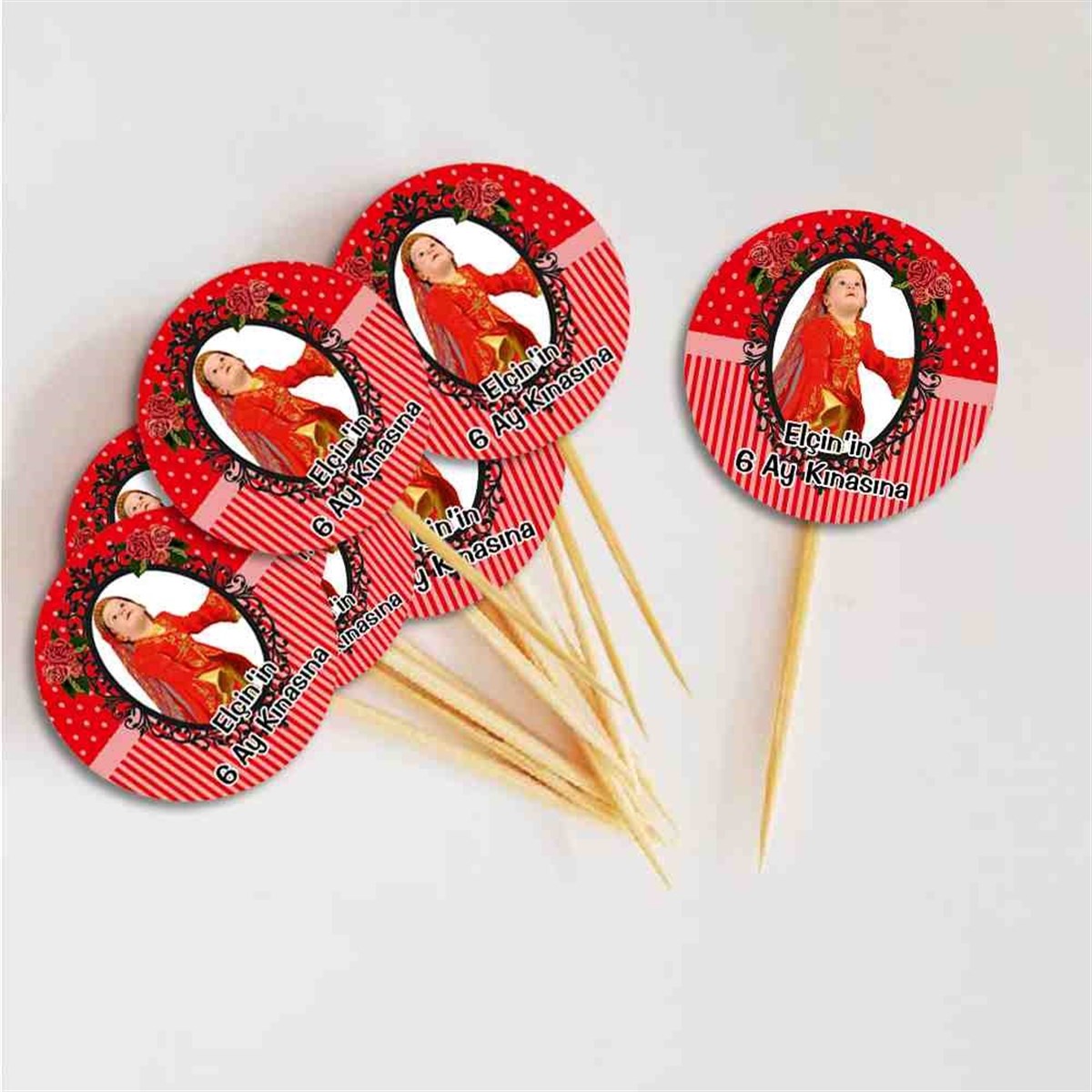 6 Ay Kınası kırmızı çizgli Güllü Parti Cupcake Kurdanı 