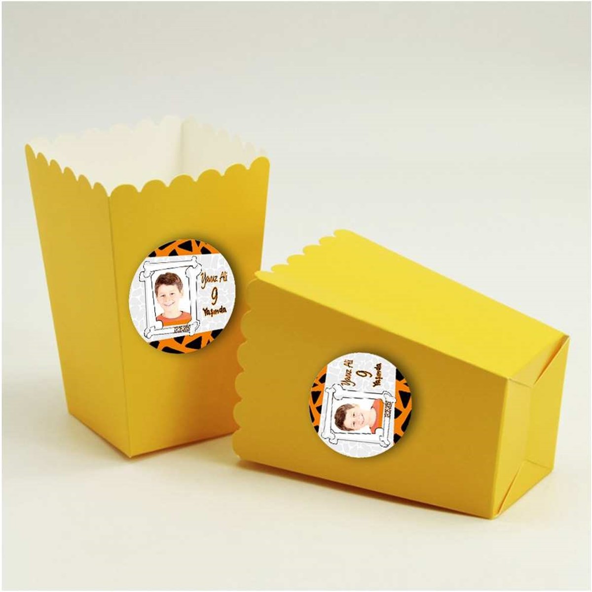 Arabalar Konsepti Etiketli Popcorn Kutusu 10 Adet  