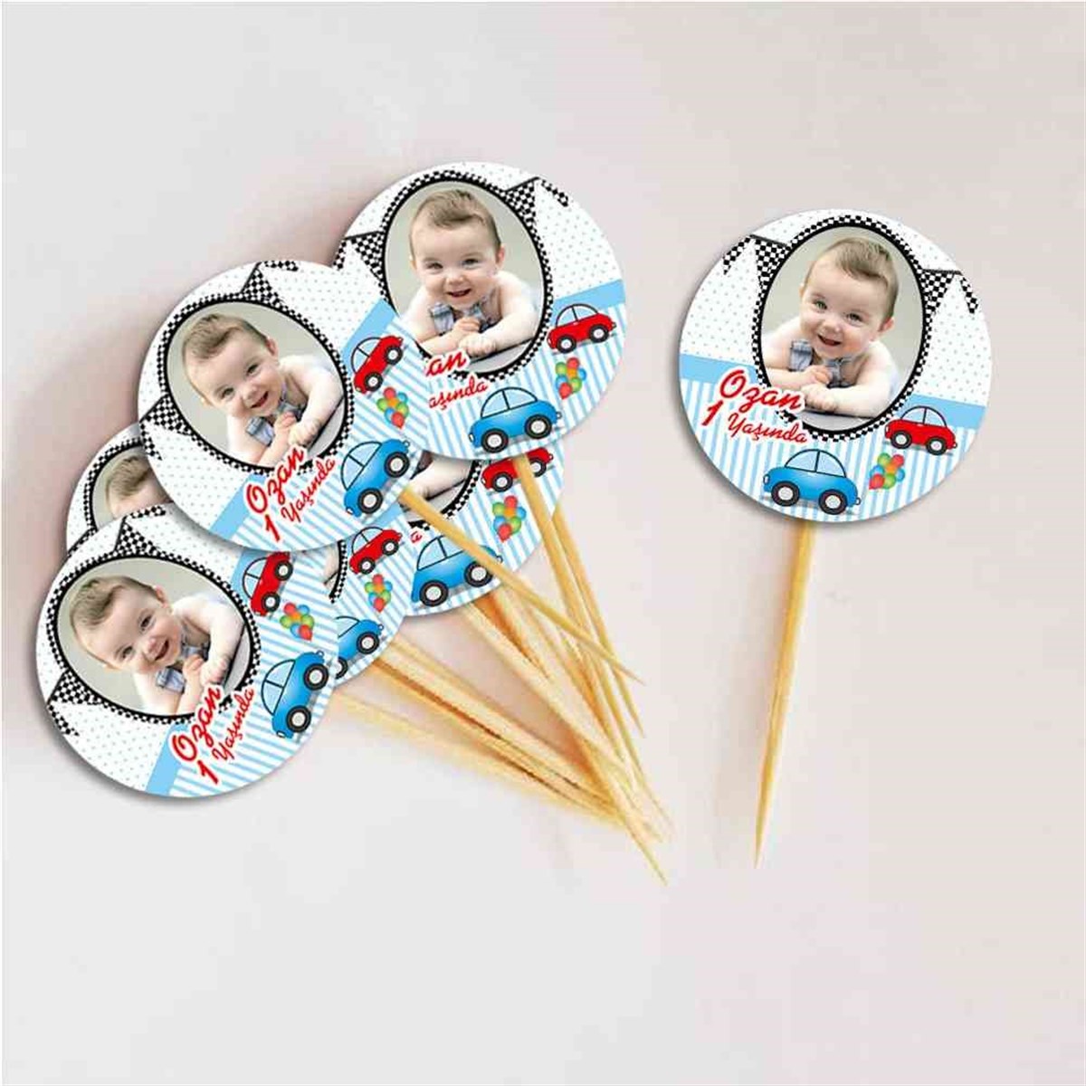 Arabalar Temalı Kurdan 