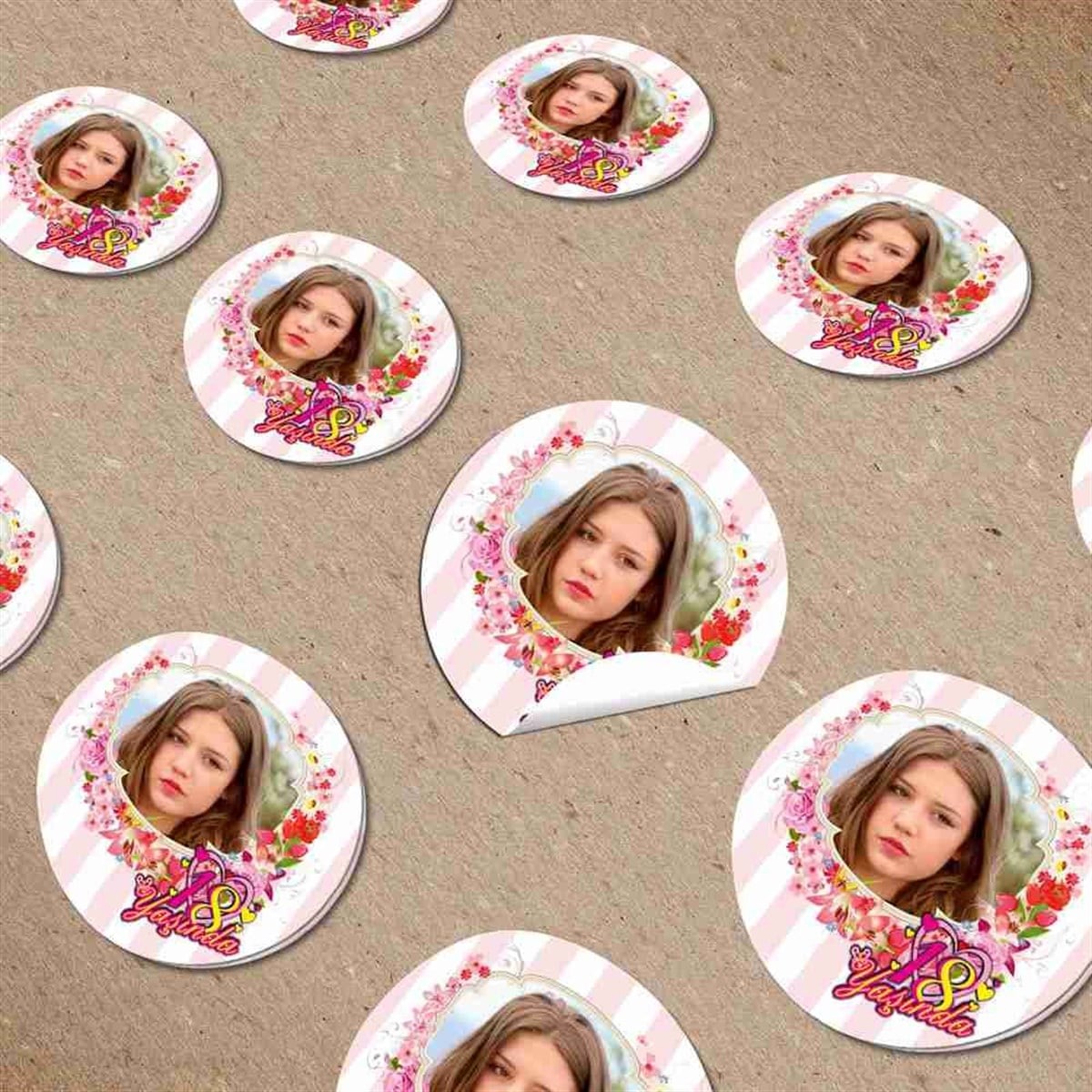 Çicekli Konsepti Kişiye Özel Sticker 30 Adet  