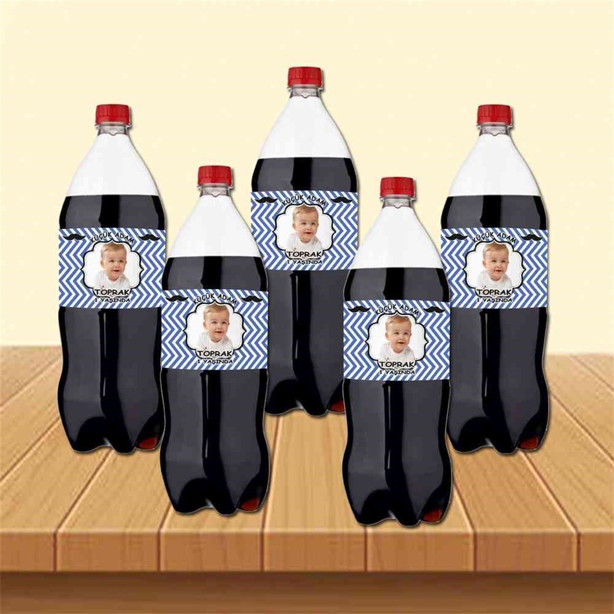 Çizgili Bıyık Cola Şisesi Bandı    