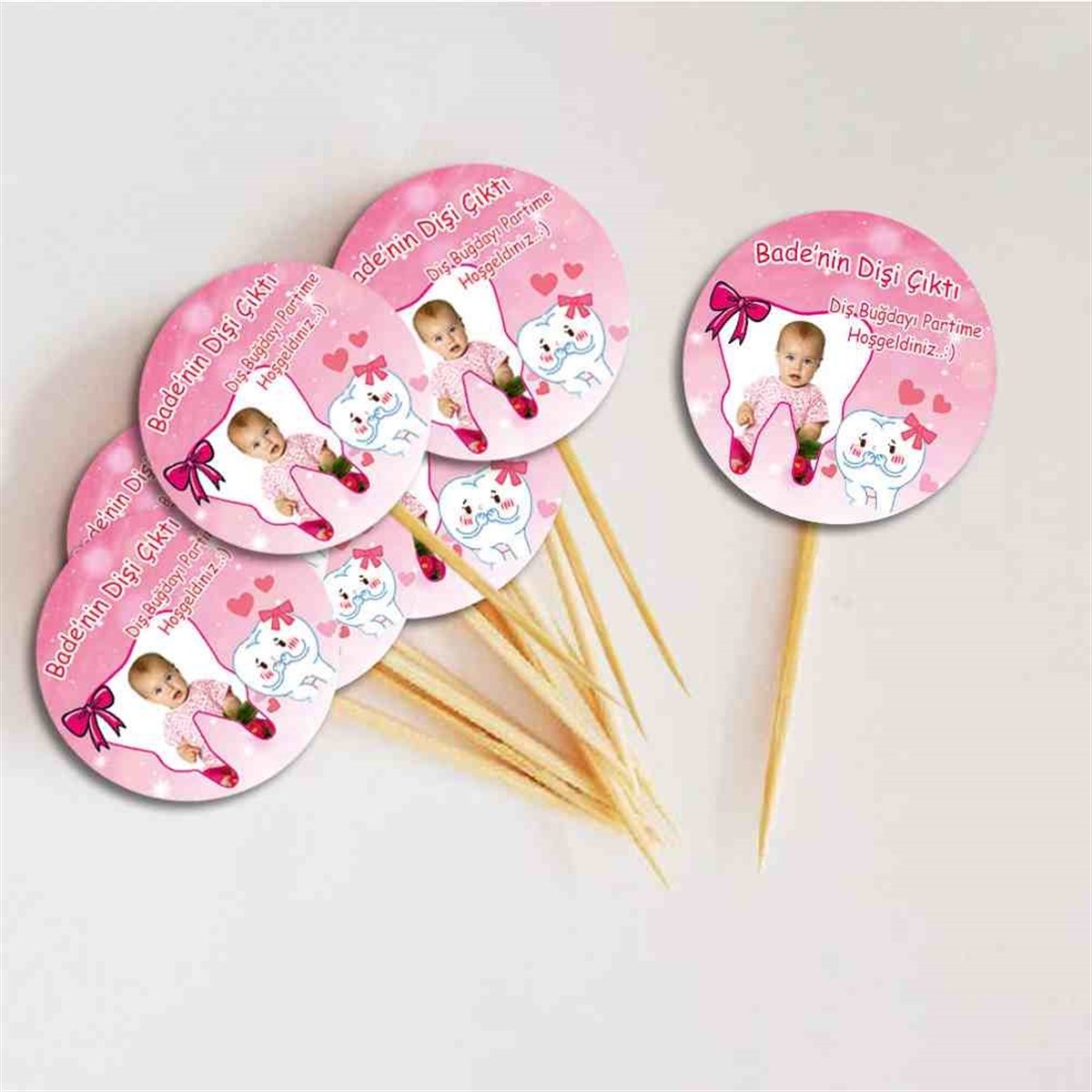 Diş Buğdayı Çerçeveli Utangaç Cupcake Kurdanı 