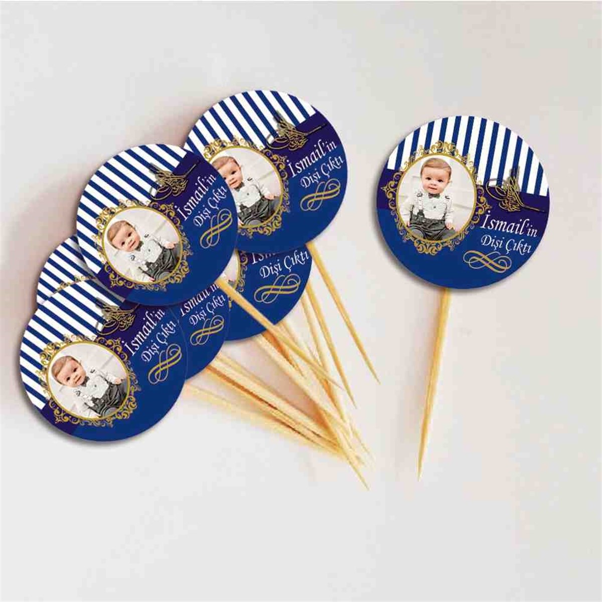 Diş Partisi Gold Tuğralı Cupcake Kurdanı 