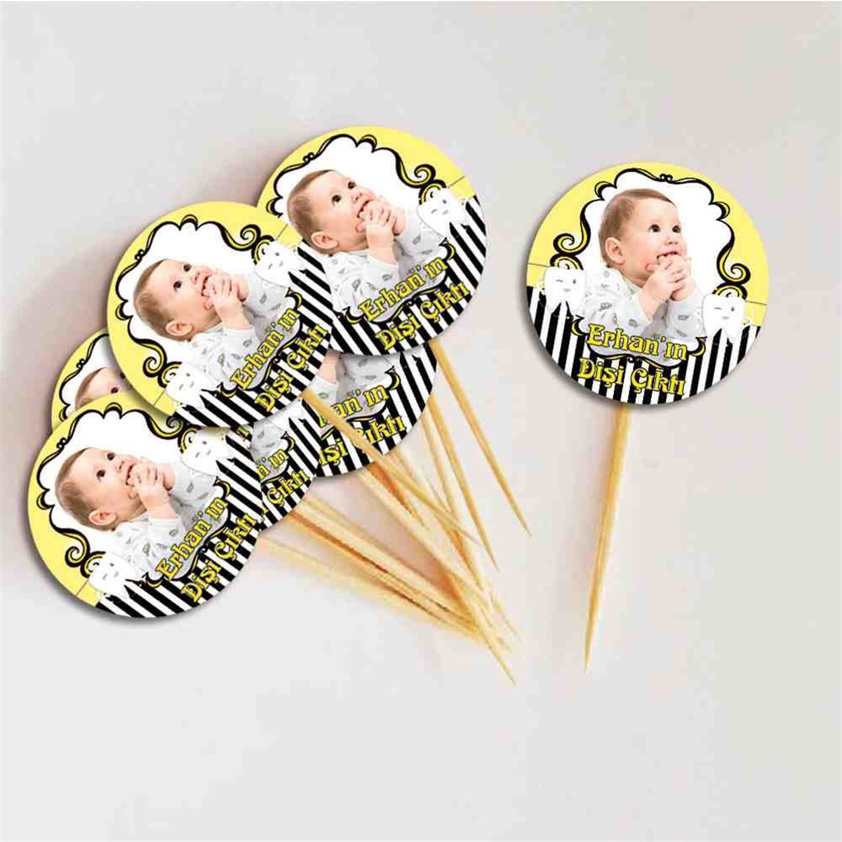 Diş Partisi Sarı Siyah Temalı Cupcake Kurdanı 