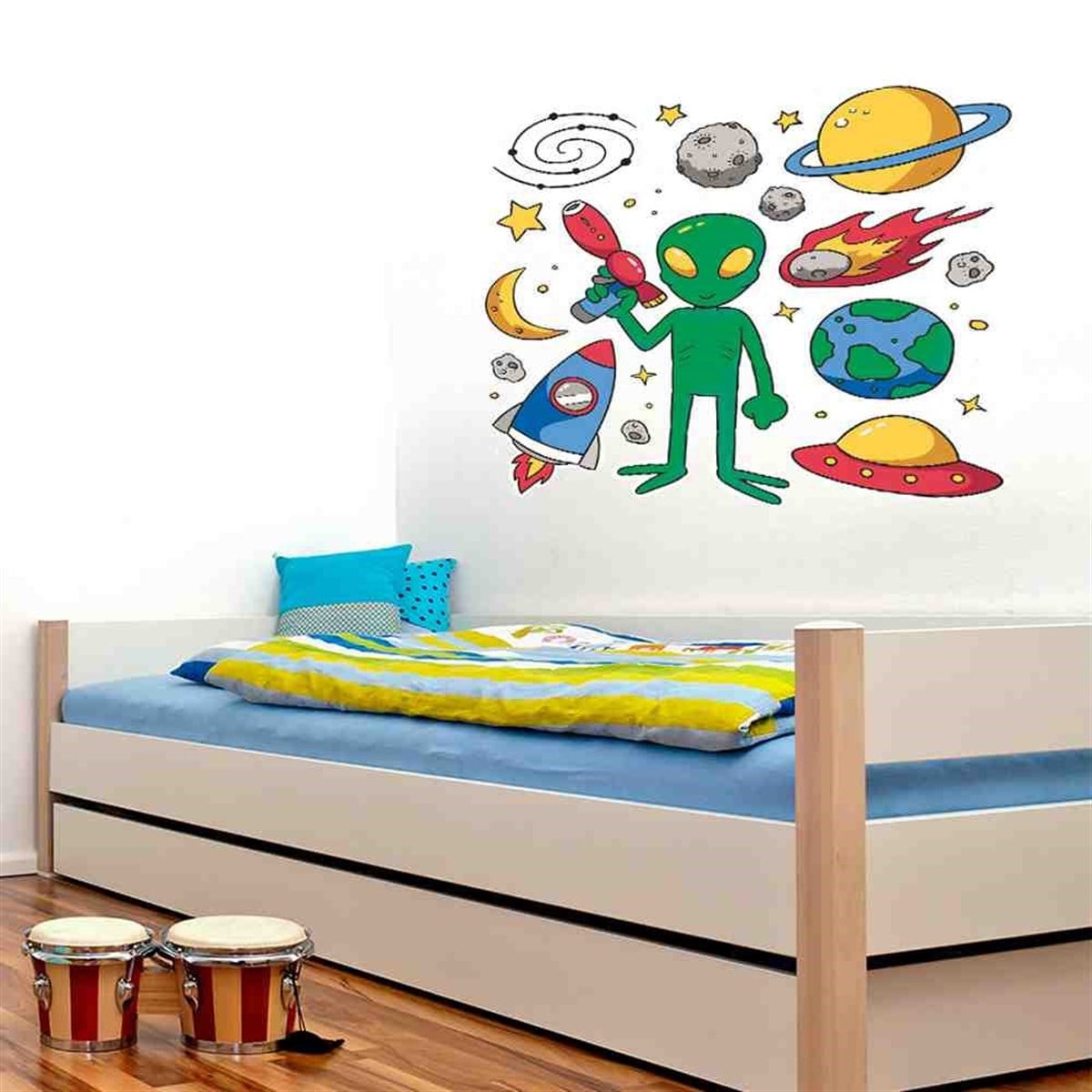 Erkek Çocuk Uzaylı Duvar Sticker 