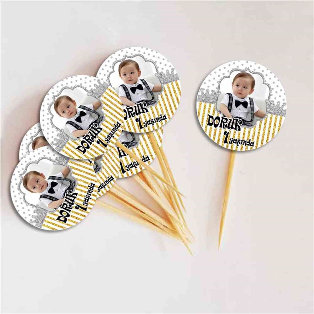 Gold Puantiyeli Temalı Kurdan  